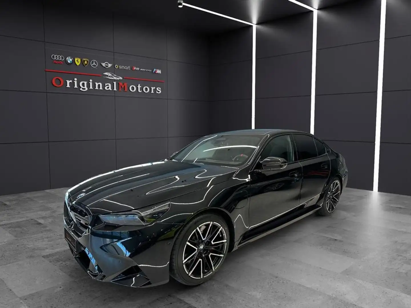 BMW M5 NUOVO MODELLO 727CV TETTO stock M bowers & Wilkins Nero - 1