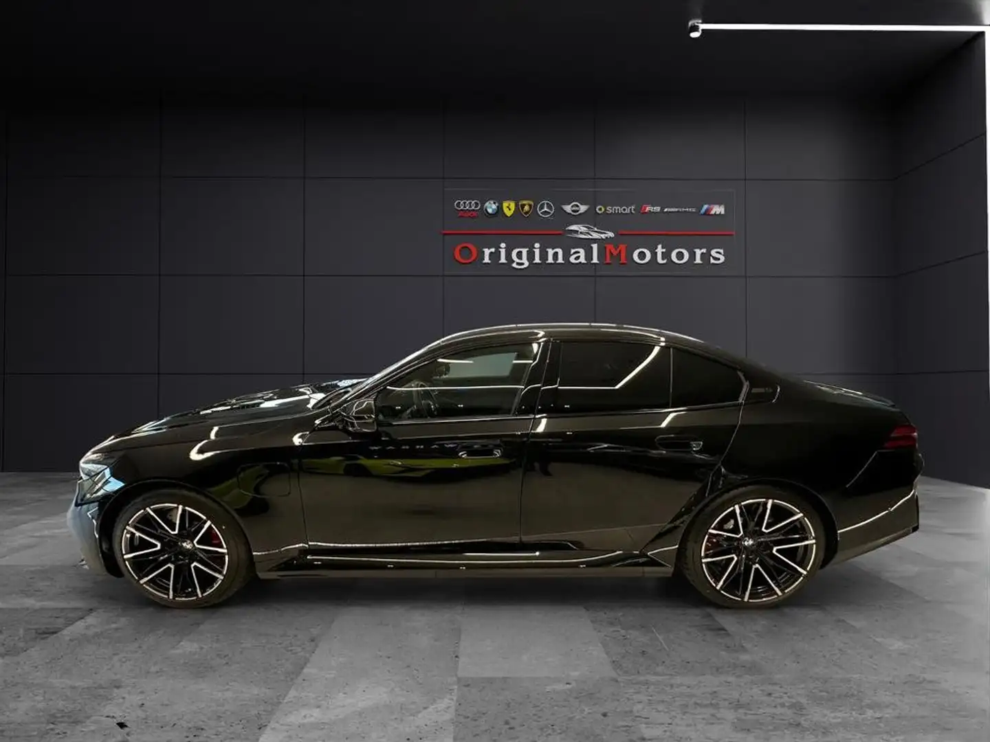 BMW M5 NUOVO MODELLO 727CV TETTO stock M bowers & Wilkins Nero - 2