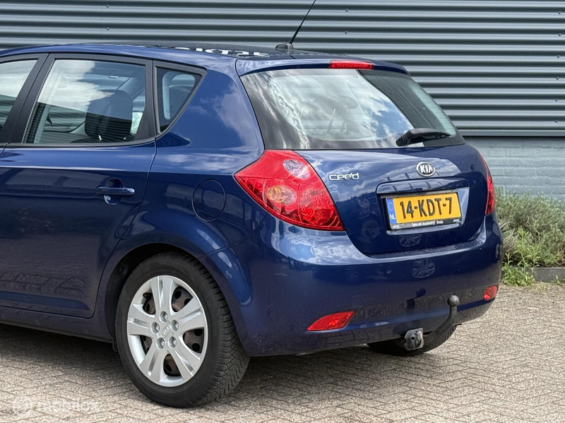 Kia Ceed / cee'd Sporty Wagon 1.6 CVVT X-ecutive - Airco - Trekhaak — photo 11