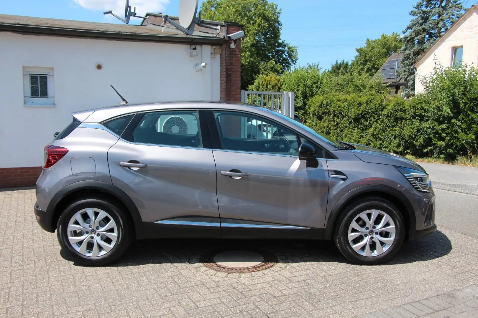 Renault Captur TCe 140 EDC GPF Intens LED*NAVI*  /99454 Grey - 2