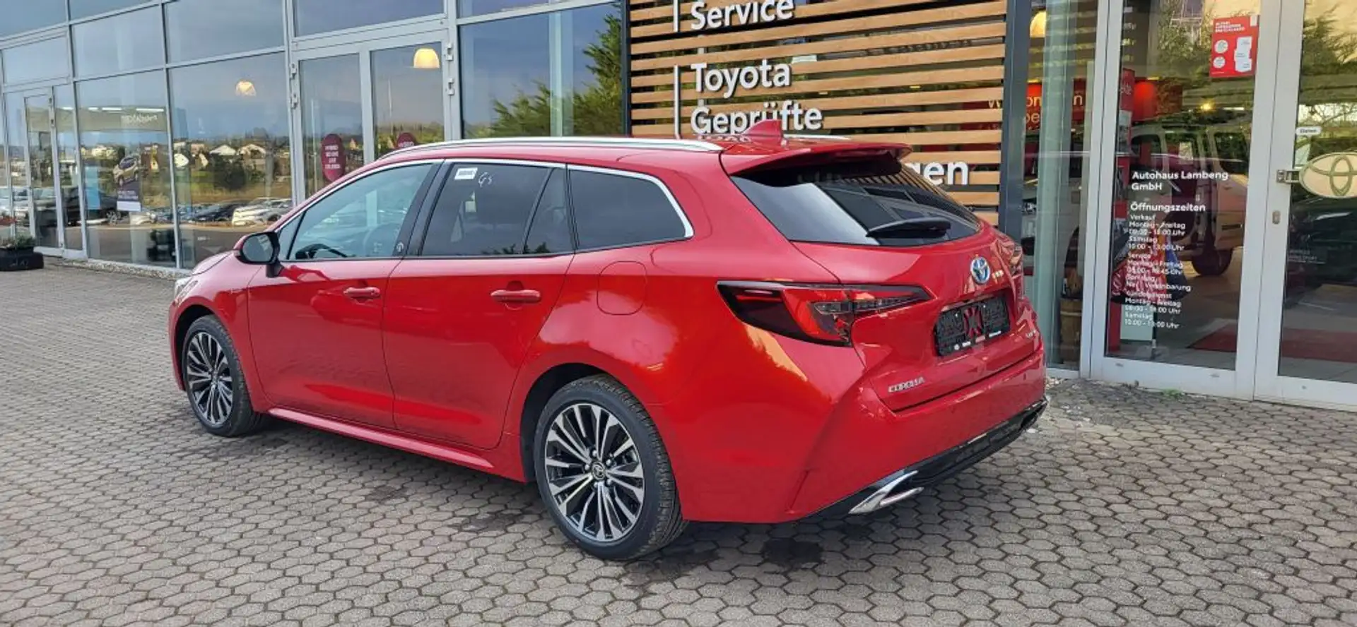 Toyota Corolla 1.8 Hybrid Touring Sports Team Deutschland Rot - 2