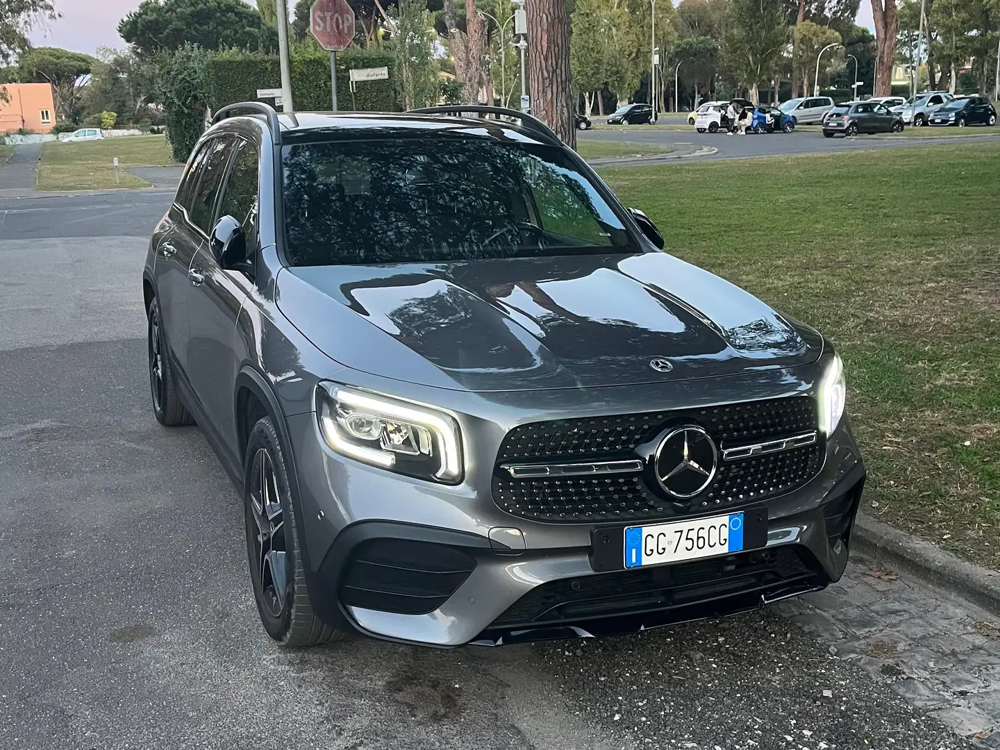 Mercedes-Benz GLB 250 GLB - X247 2019 Premium 4matic auto Grigio - 1