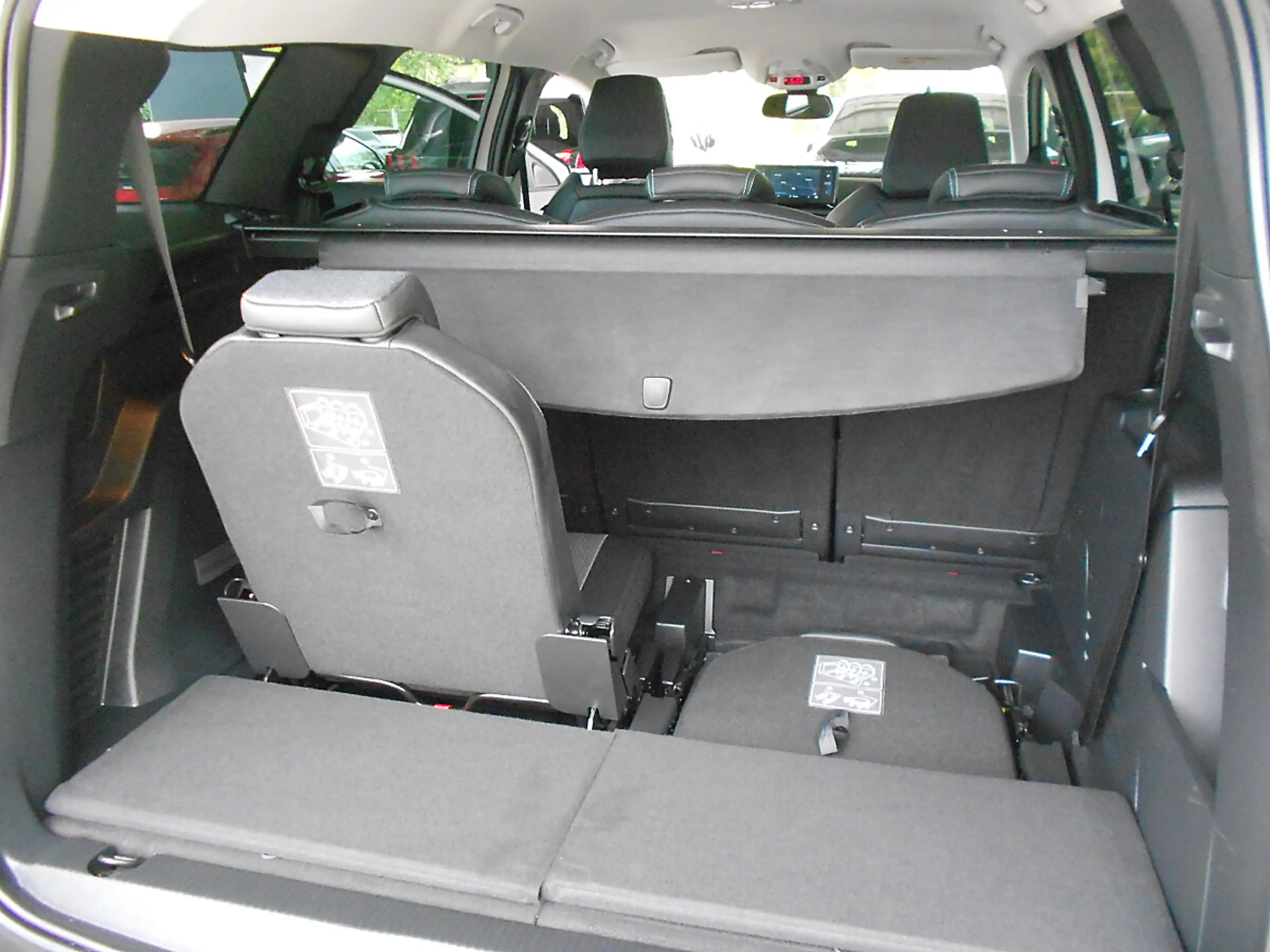 Peugeot 5008 1.5 BlueHDi 130 FAP Allure Pack (EURO 6d) — photo 15