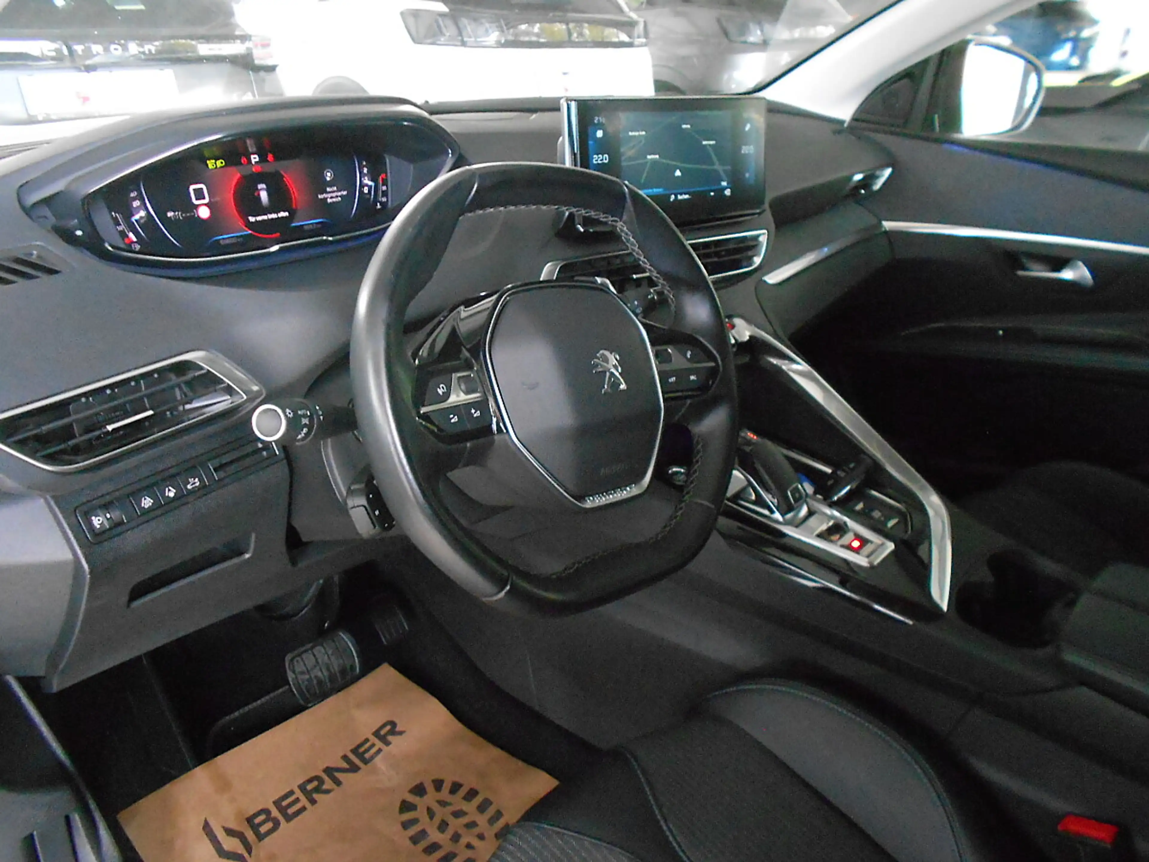 Peugeot 5008 1.5 BlueHDi 130 FAP Allure Pack (EURO 6d) — photo 9