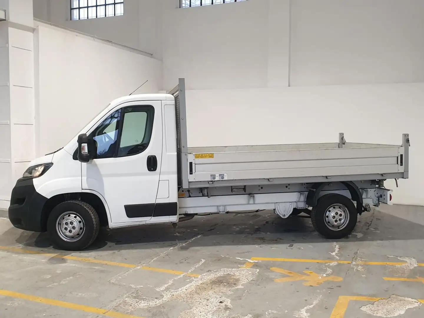 Peugeot Boxer 335 2.0D 130CV PL Cassone ribaltabile Trilaterale Blanco - 2