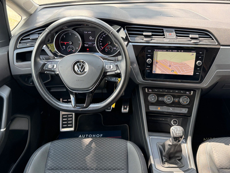 Volkswagen Touran Active *1.HAND*ACC*KAMERA*NAVI*7.SITZER* — photo 8