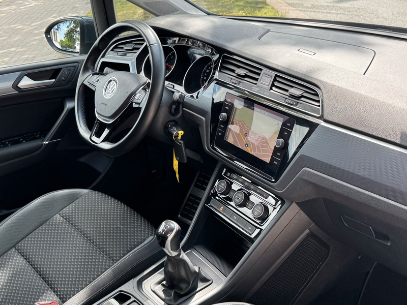 Volkswagen Touran Active *1.HAND*ACC*KAMERA*NAVI*7.SITZER* — photo 12