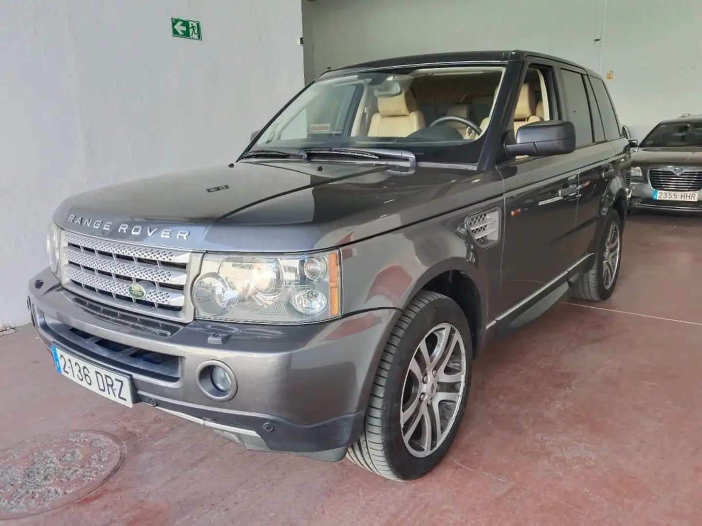 Land Rover Range Rover Sport 2.7TDV6 HSE Aut. Grau - 1