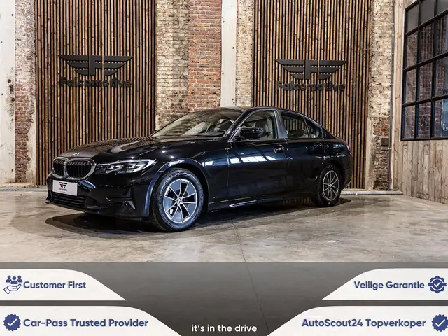 BMW 316 d*NAVI*LED*CARPLAY*LEDER*PDC*