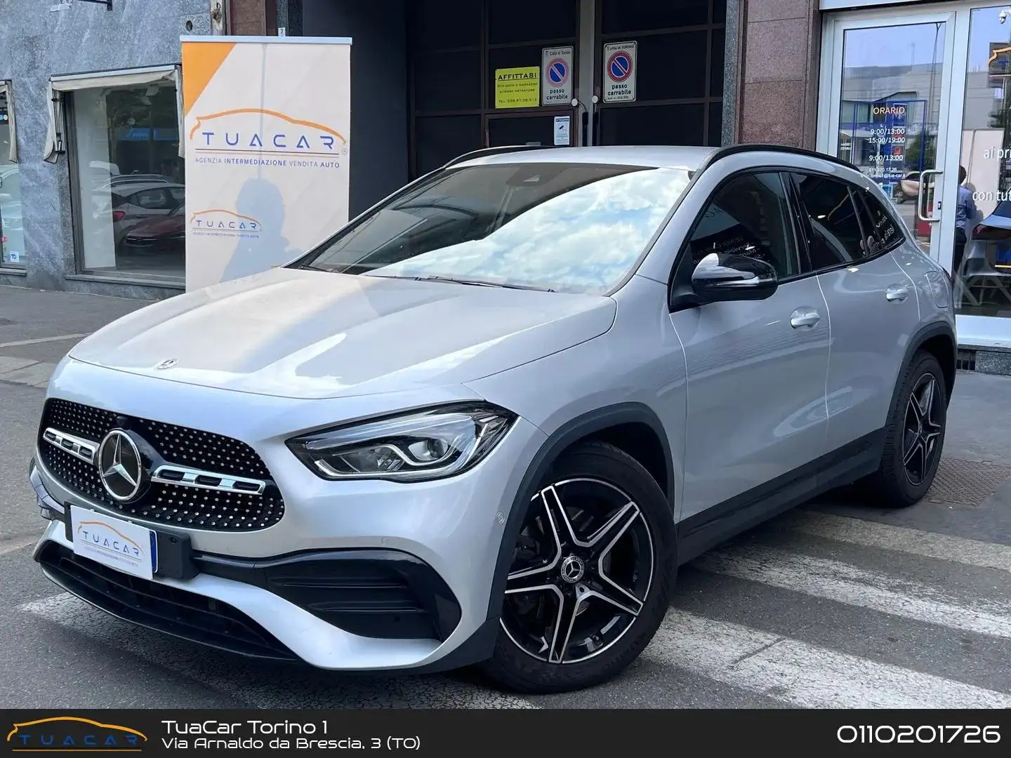 Mercedes-Benz GLA 200 Premium 200D *NIGHT PACK* Grigio - 1