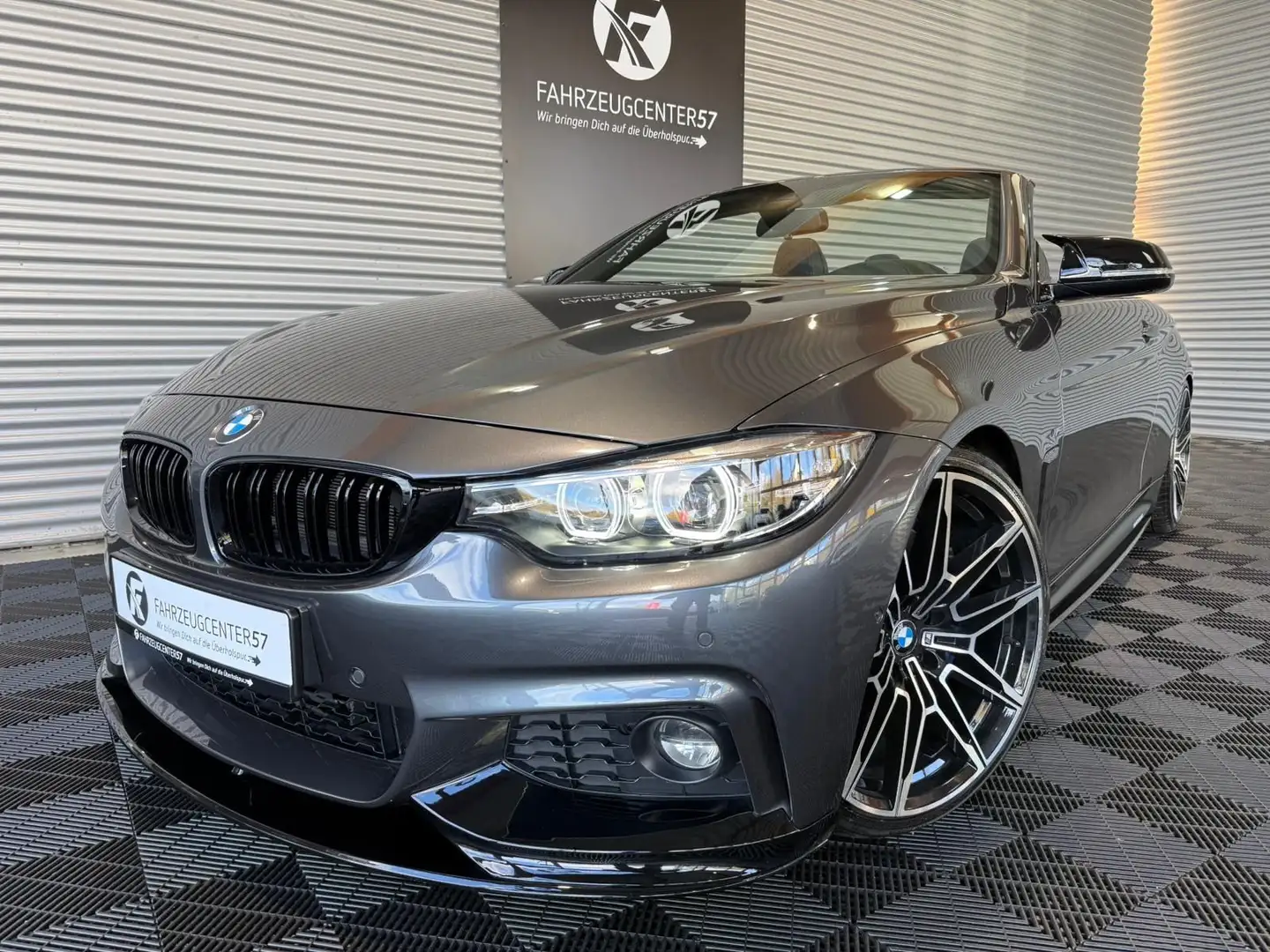 BMW 440 i xDrive Cabrio/M-PERFORMANCE KIT/M4 SITZE Gris - 1