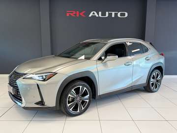 UX 2019 250h 2.0 Executive 4wd cvt my20