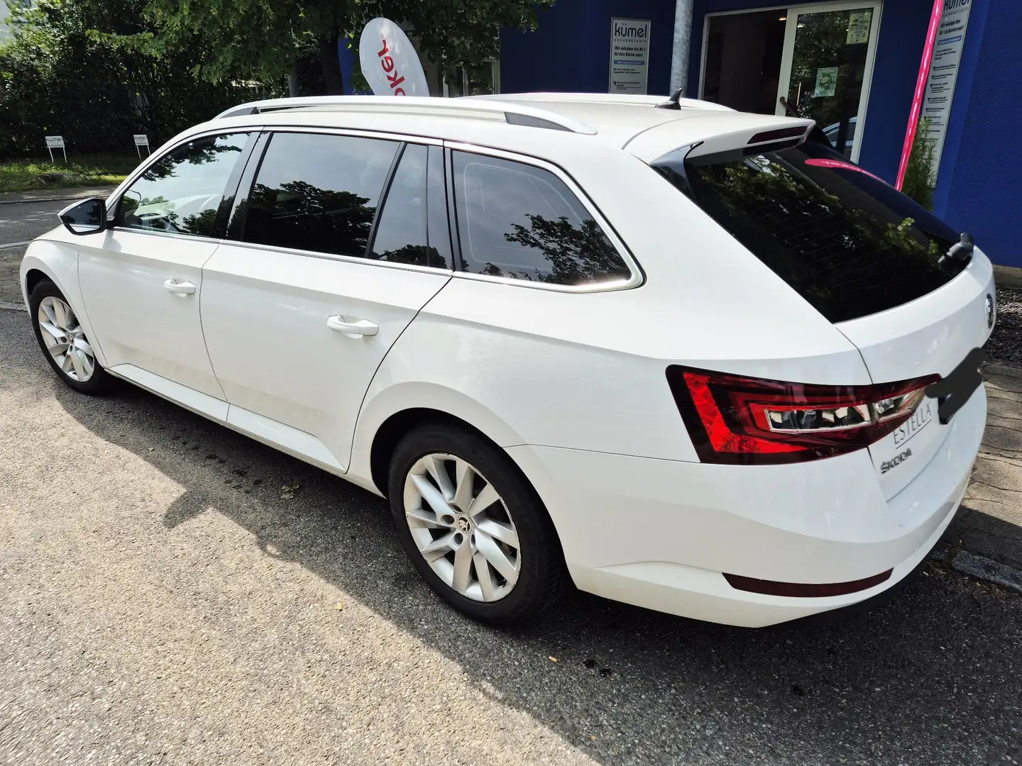 Skoda Superb Ambition 1 HAND  NETTO PREIS 11900 EURO Weiß - 1