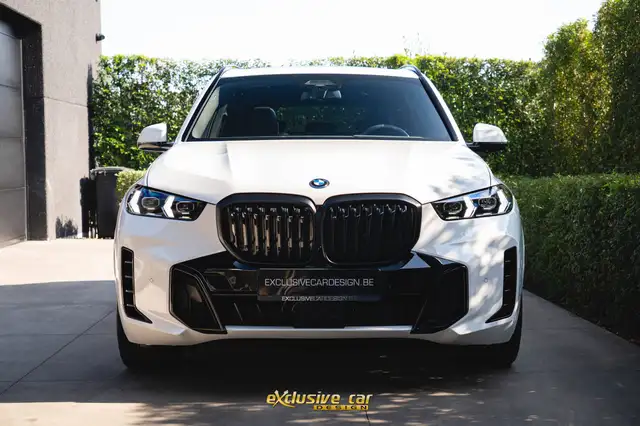 BMW X5 view 2