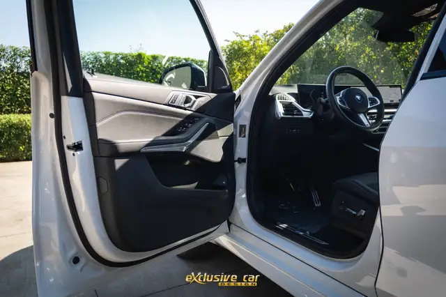 BMW X5 view 14