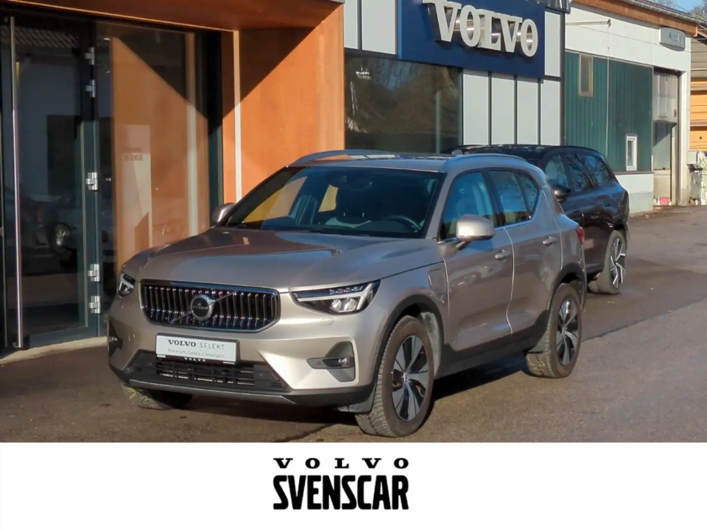 Volvo XC40 Core Recharge Plug-In Hybrid 2WD T4 Twin Engine EU Grau - 1