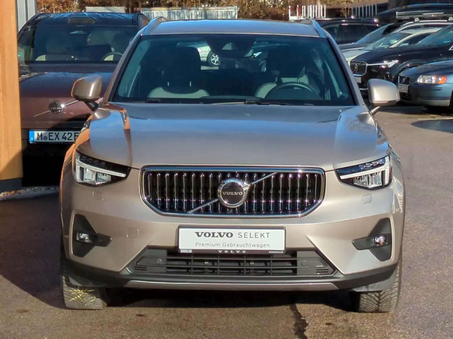 Volvo XC40 Core Recharge Plug-In Hybrid 2WD T4 Twin Engine EU Grau - 2