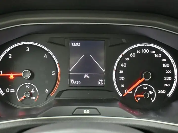 Volkswagen T-Roc Advance Style 2.0 TDI (2021) 2021, foto 16