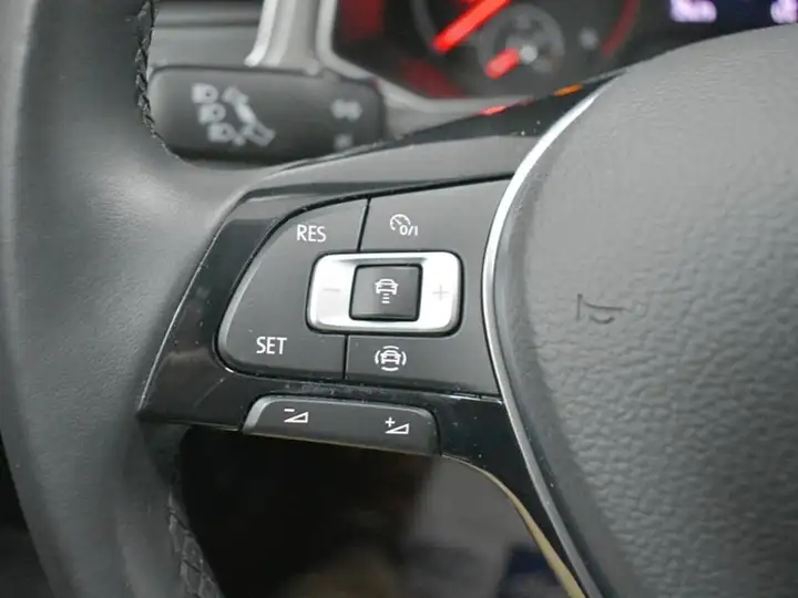 Volkswagen T-Roc Advance Style 2.0 TDI (2021) 2021, foto 13