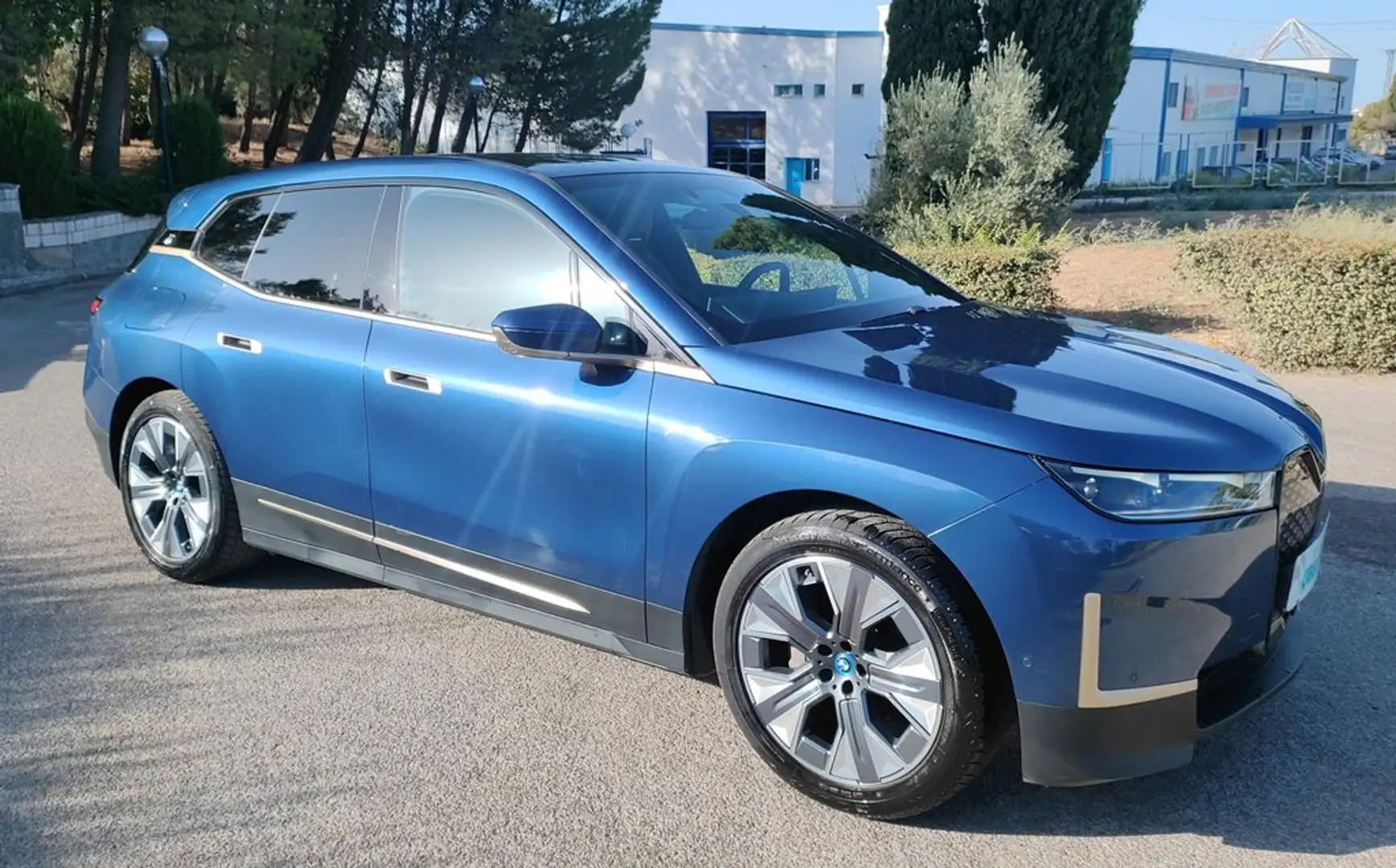 BMW iX xDrive 40 Azul - 2