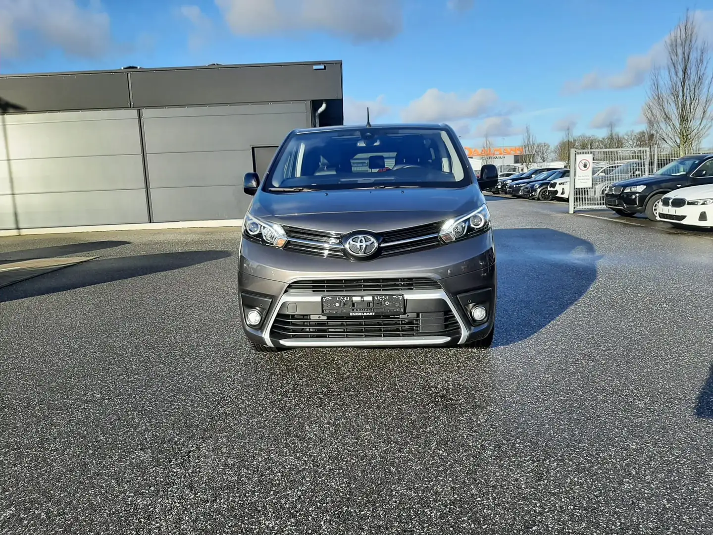 Toyota Verso Proace L1 Executive AHK Pano Leder RFK uvm. Grau - 2