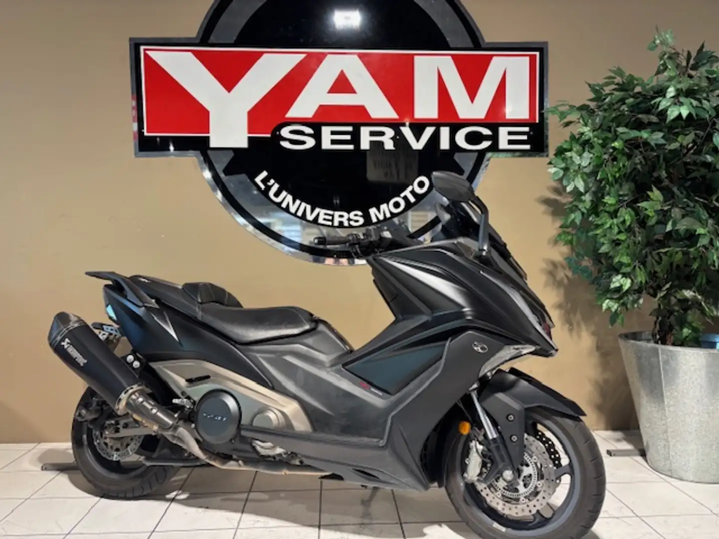 Kymco AK 550 Black - 1