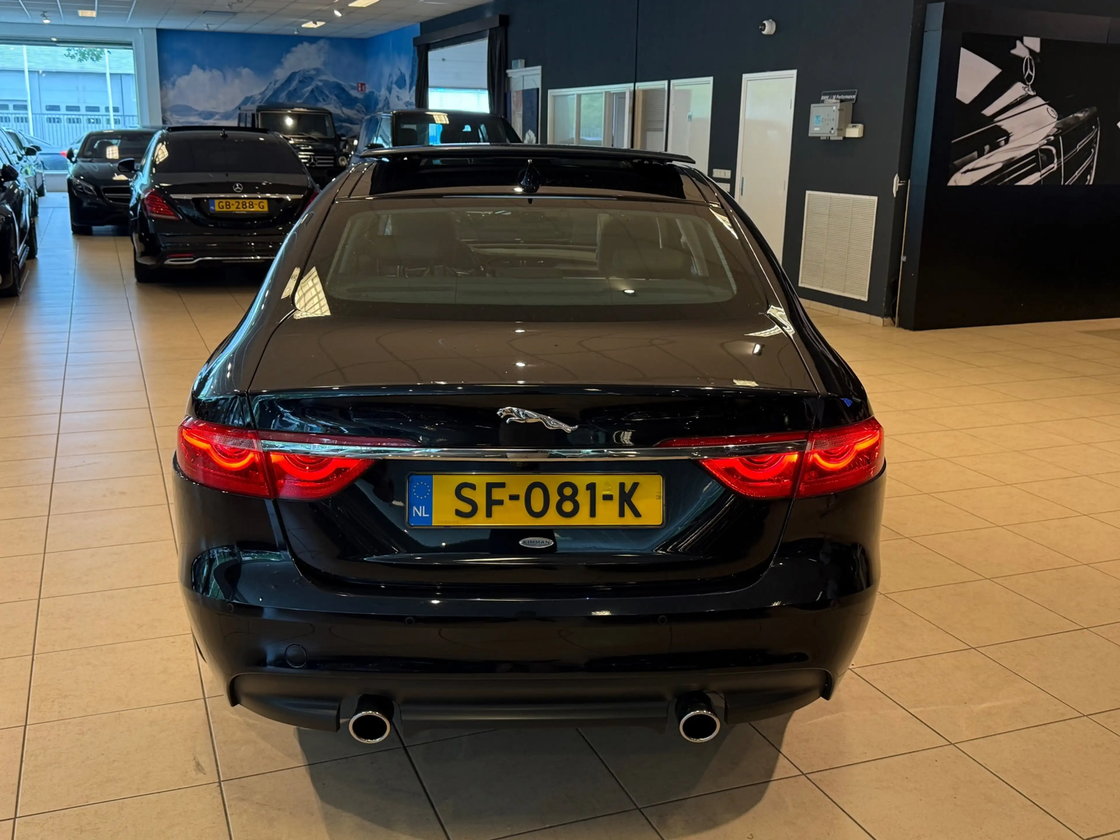 Jaguar XF 3.0 Portfolio/306pk/Panorama/Leder/Camera — photo 7