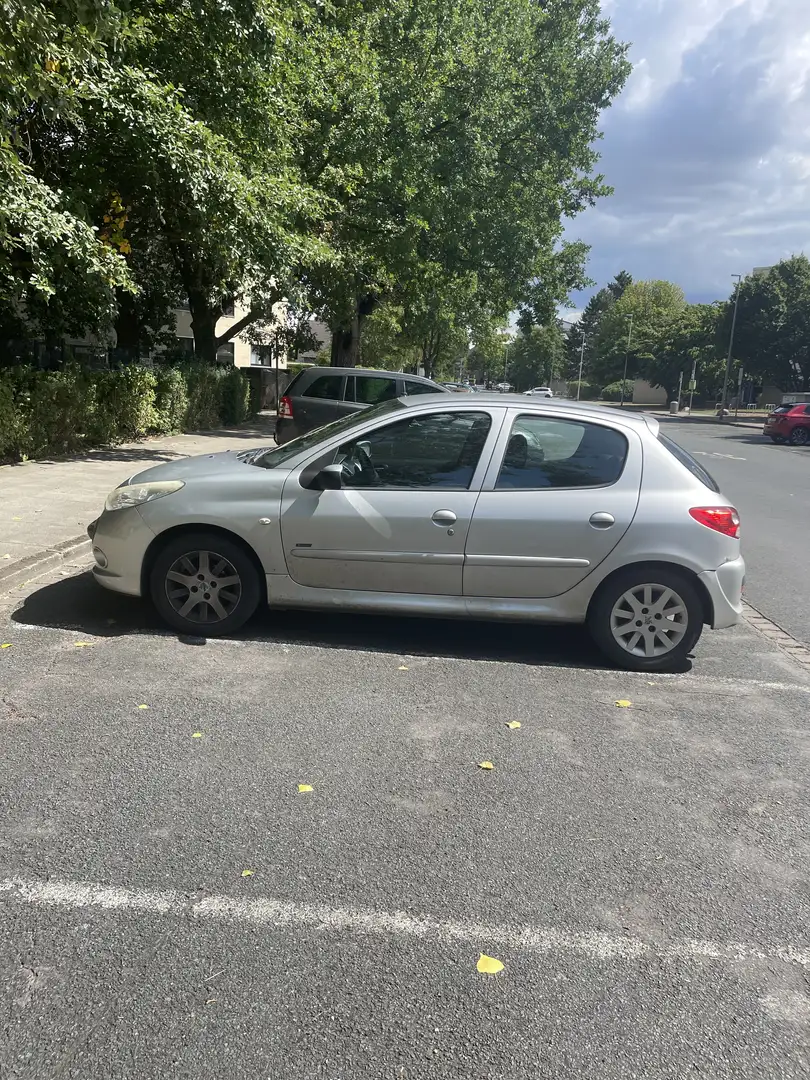 Peugeot 206 206 + mit Anhängerkupplung - 2