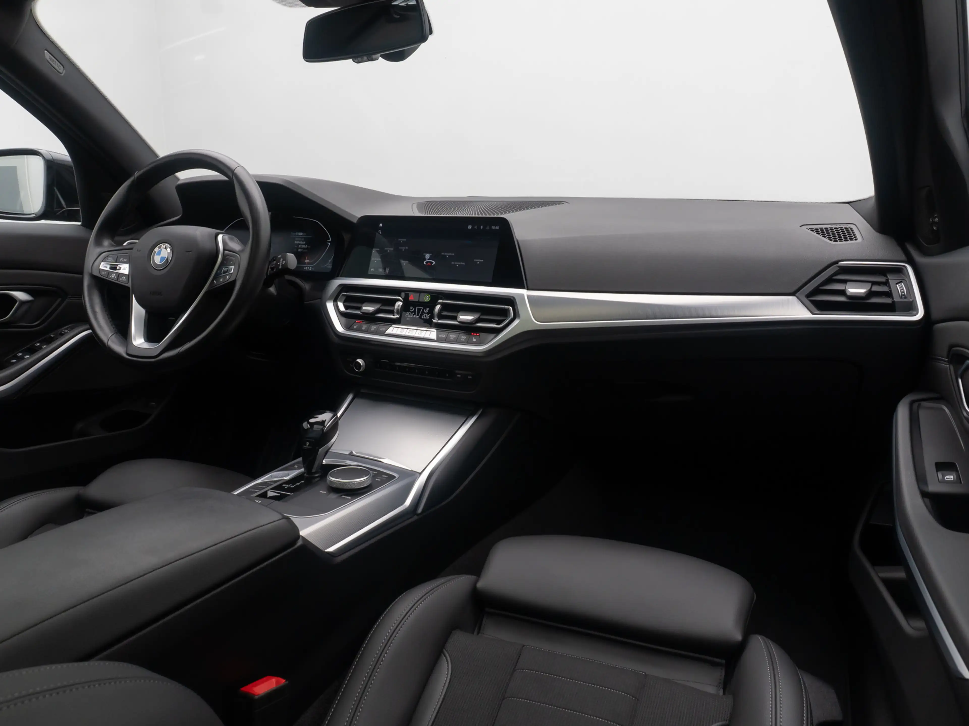 BMW 320 ACC Alarm HUD DAB H K Panoram Sportsitz 19 — photo 42