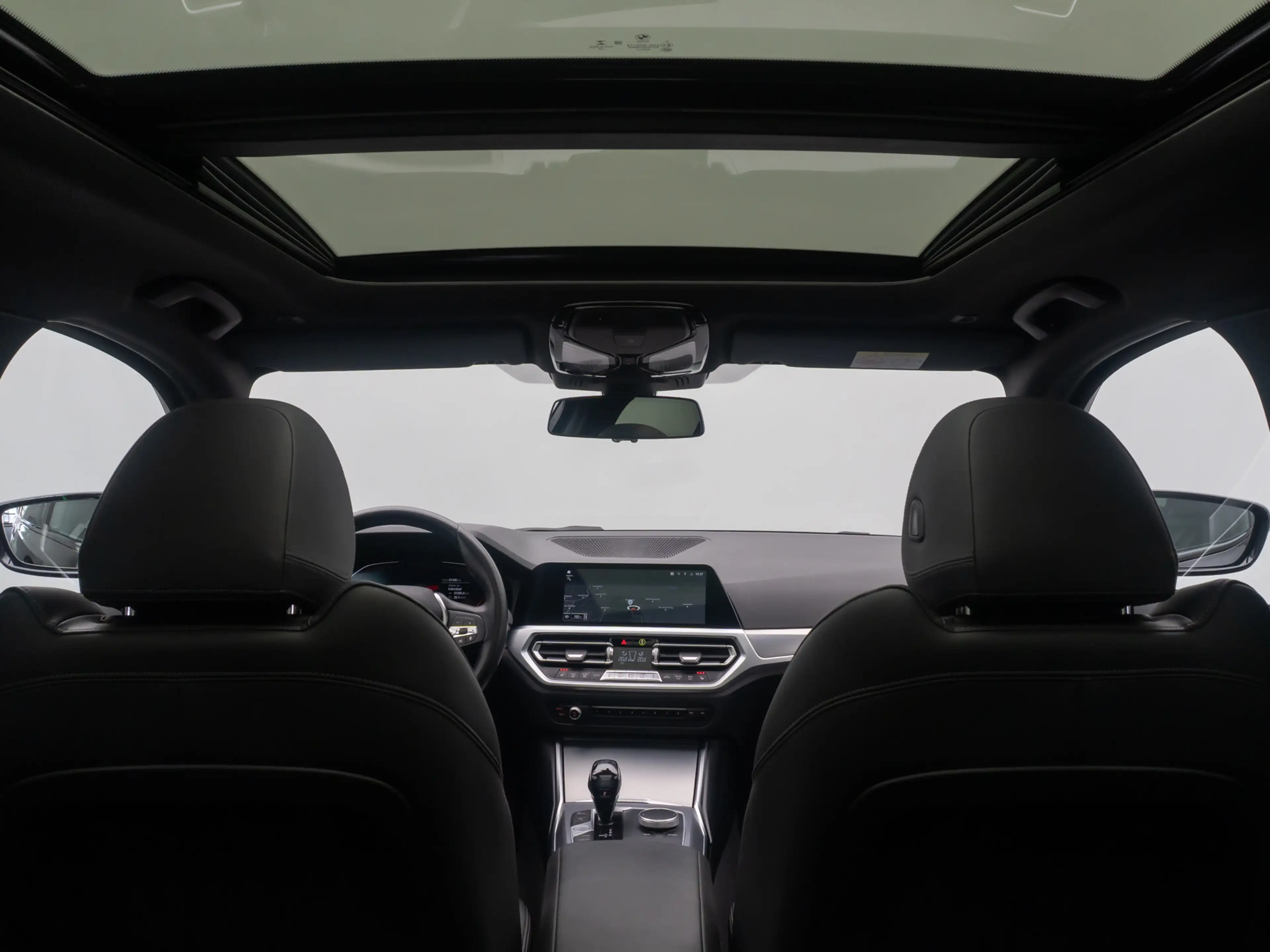 BMW 320 ACC Alarm HUD DAB H K Panoram Sportsitz 19 — photo 32