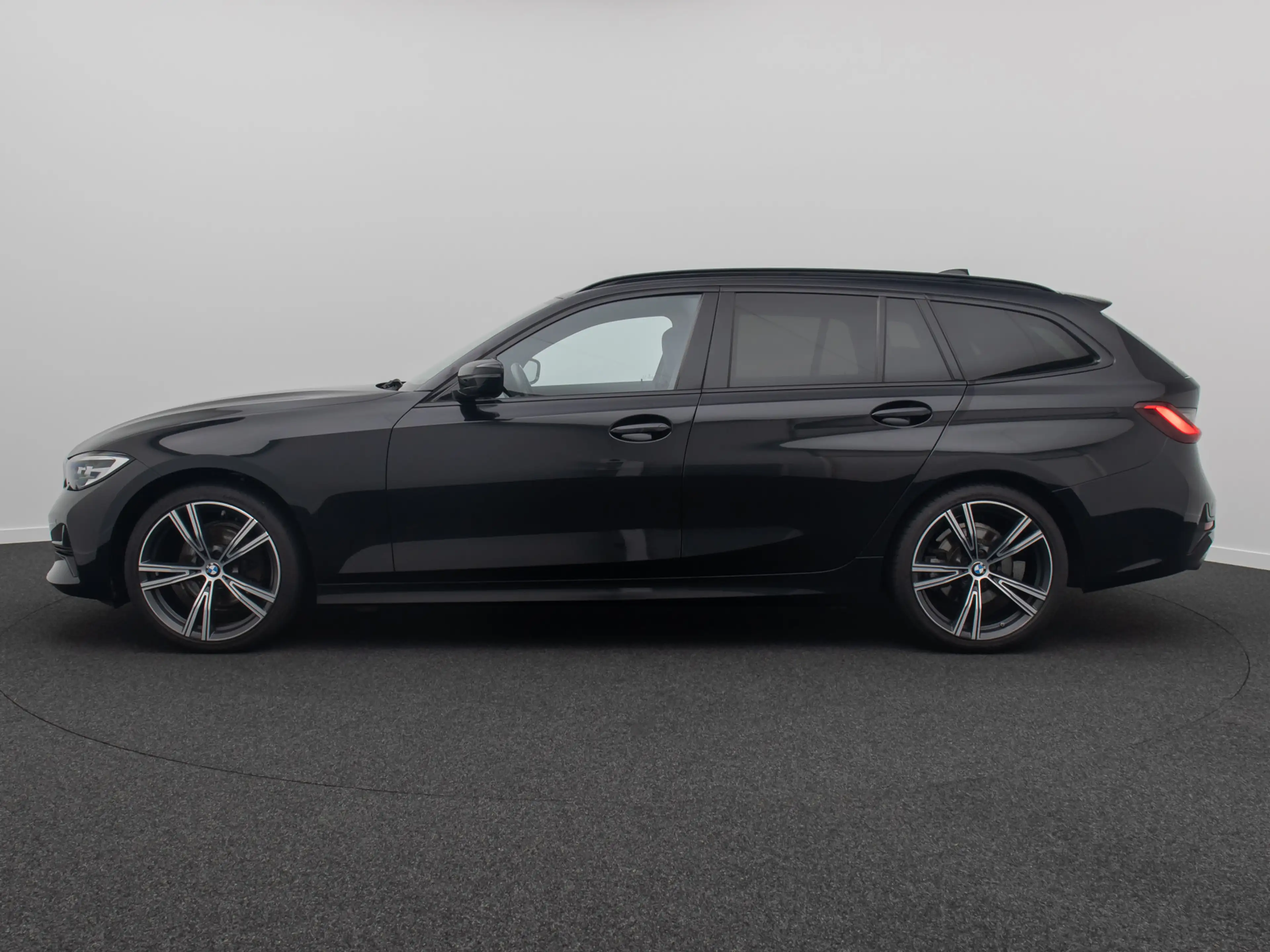 BMW 320 ACC Alarm HUD DAB H K Panoram Sportsitz 19 — photo 11