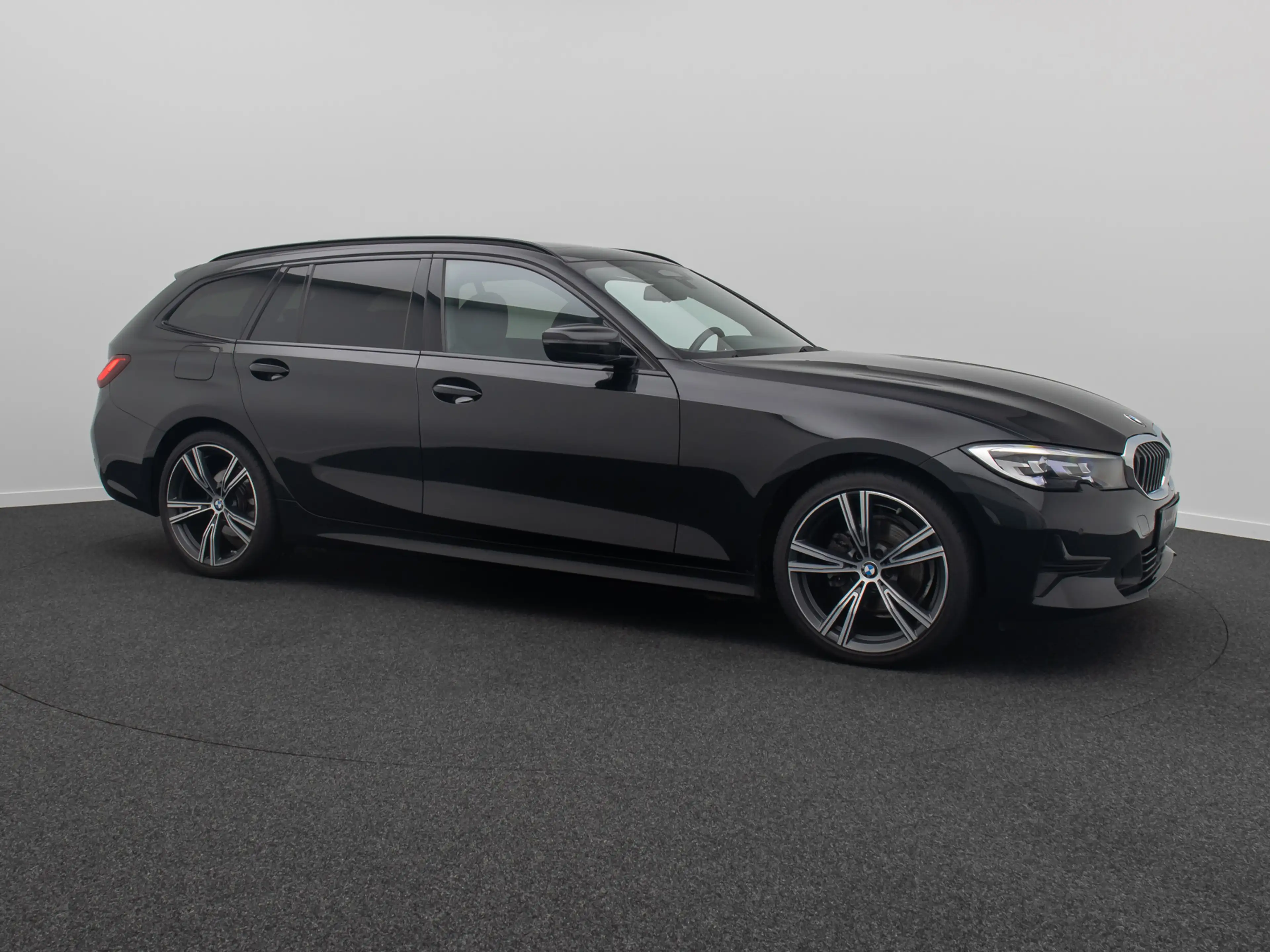 BMW 320 ACC Alarm HUD DAB H K Panoram Sportsitz 19 — photo 4