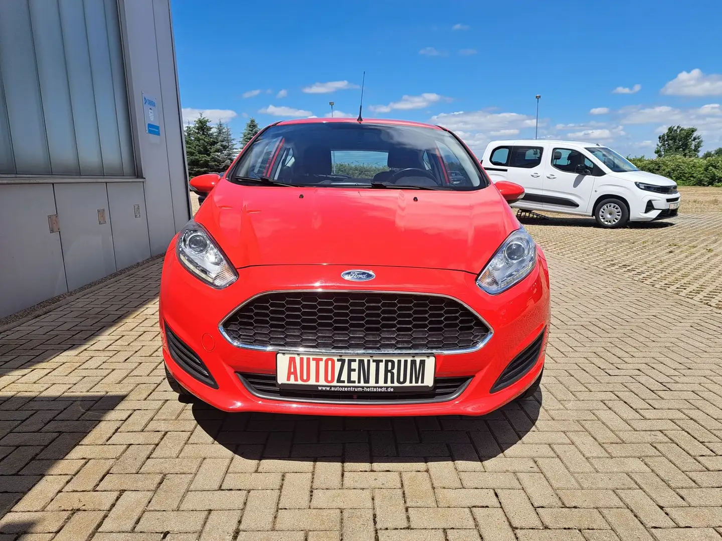 Ford Fiesta Trend 1.2 KLIMA WINTERPAKET COOL & SOUND Rot - 2