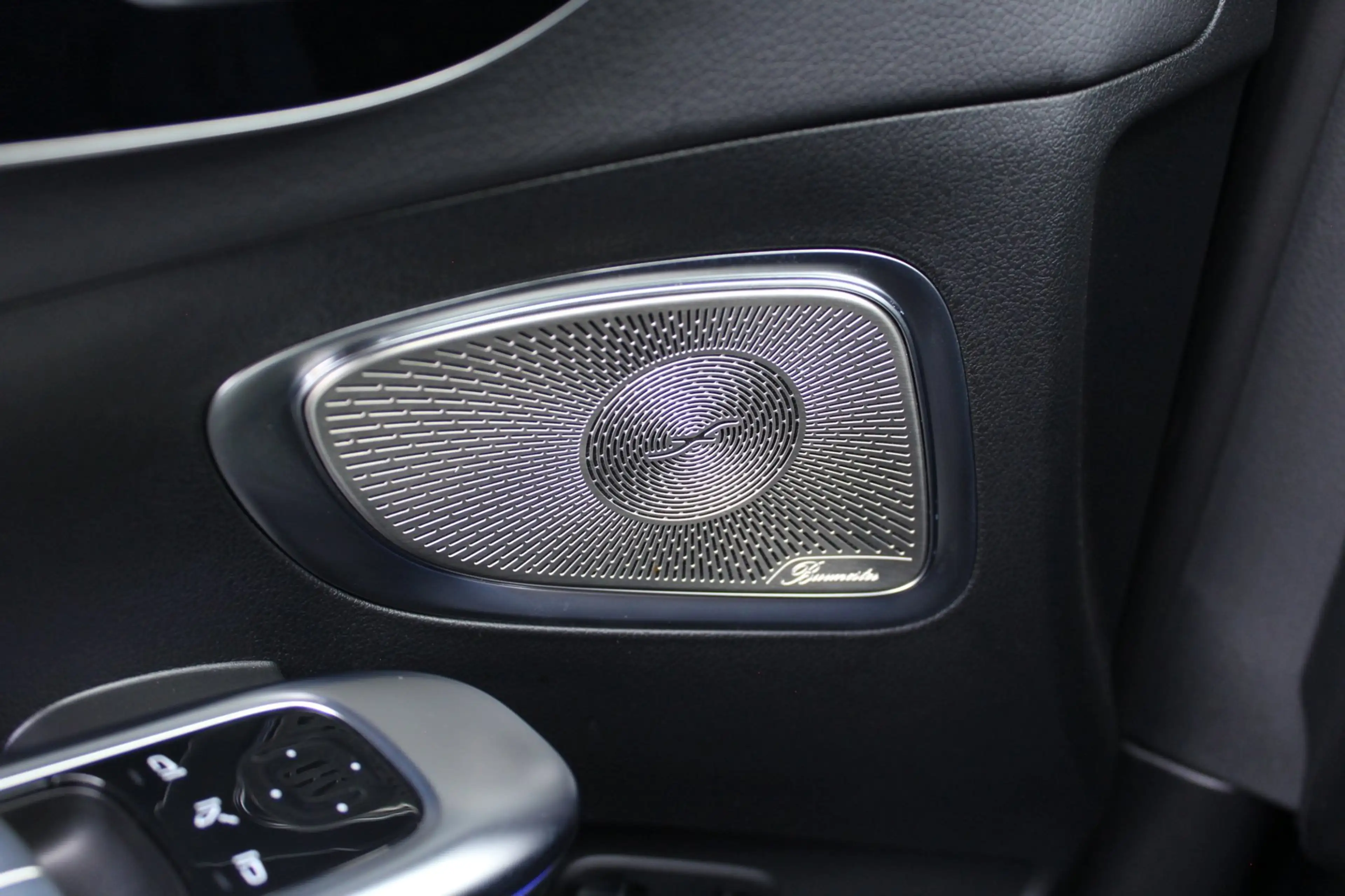 Mercedes-Benz C 300 e AMG | Pano | 360 | Trekhaak | Air balance pakket — photo 21