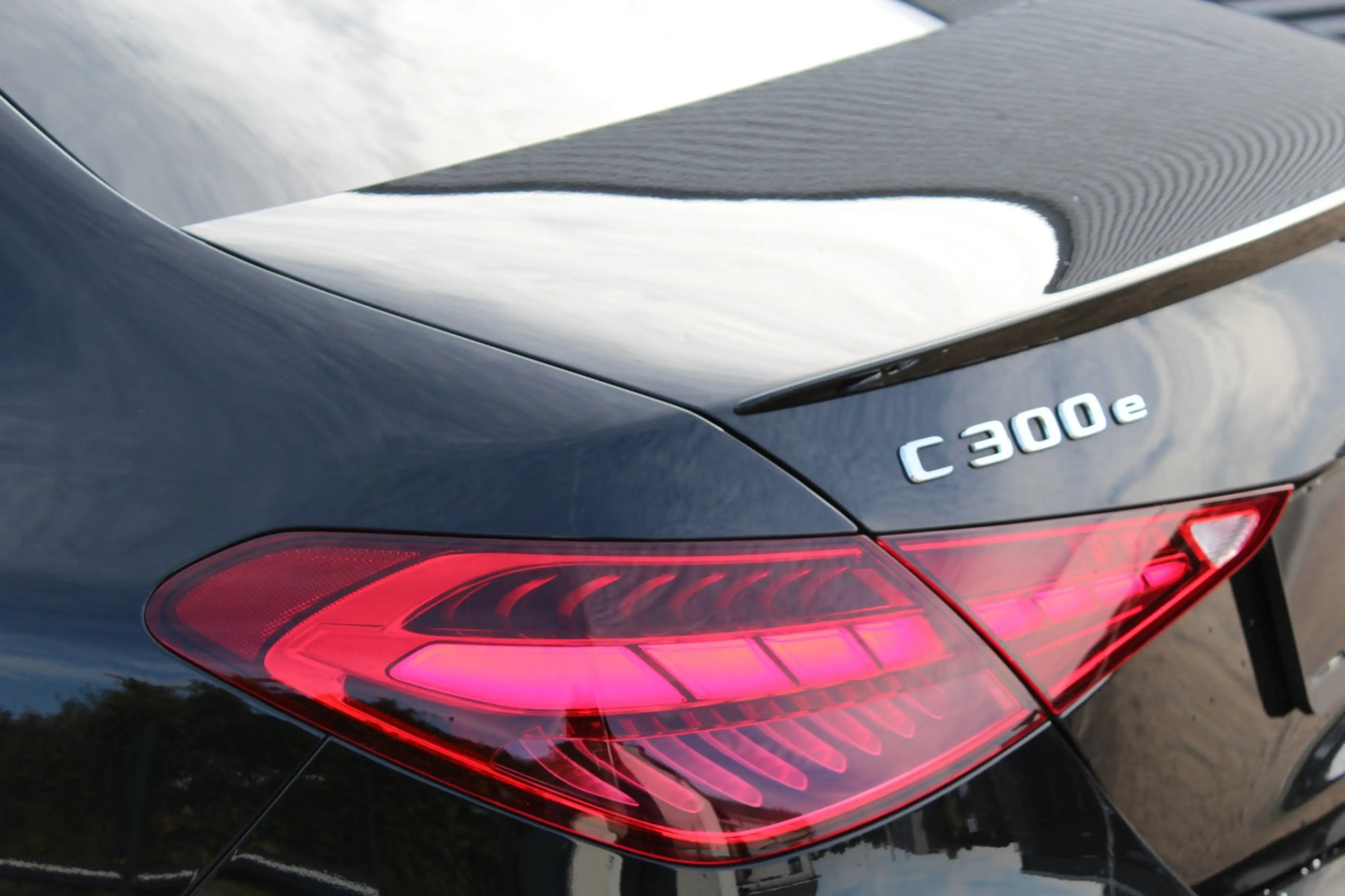Mercedes-Benz C 300 e AMG | Pano | 360 | Trekhaak | Air balance pakket — photo 20