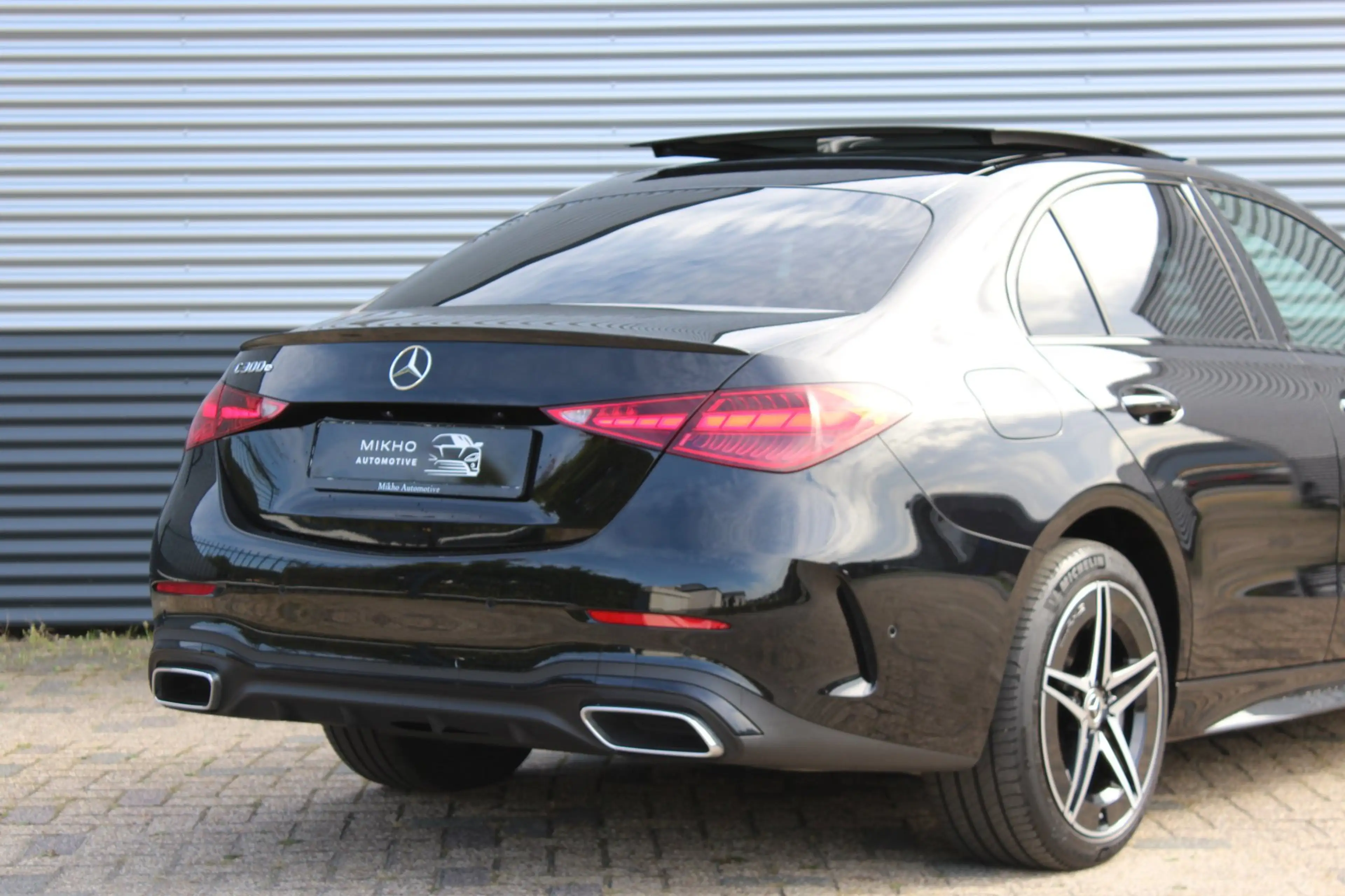 Mercedes-Benz C 300 e AMG | Pano | 360 | Trekhaak | Air balance pakket — photo 32