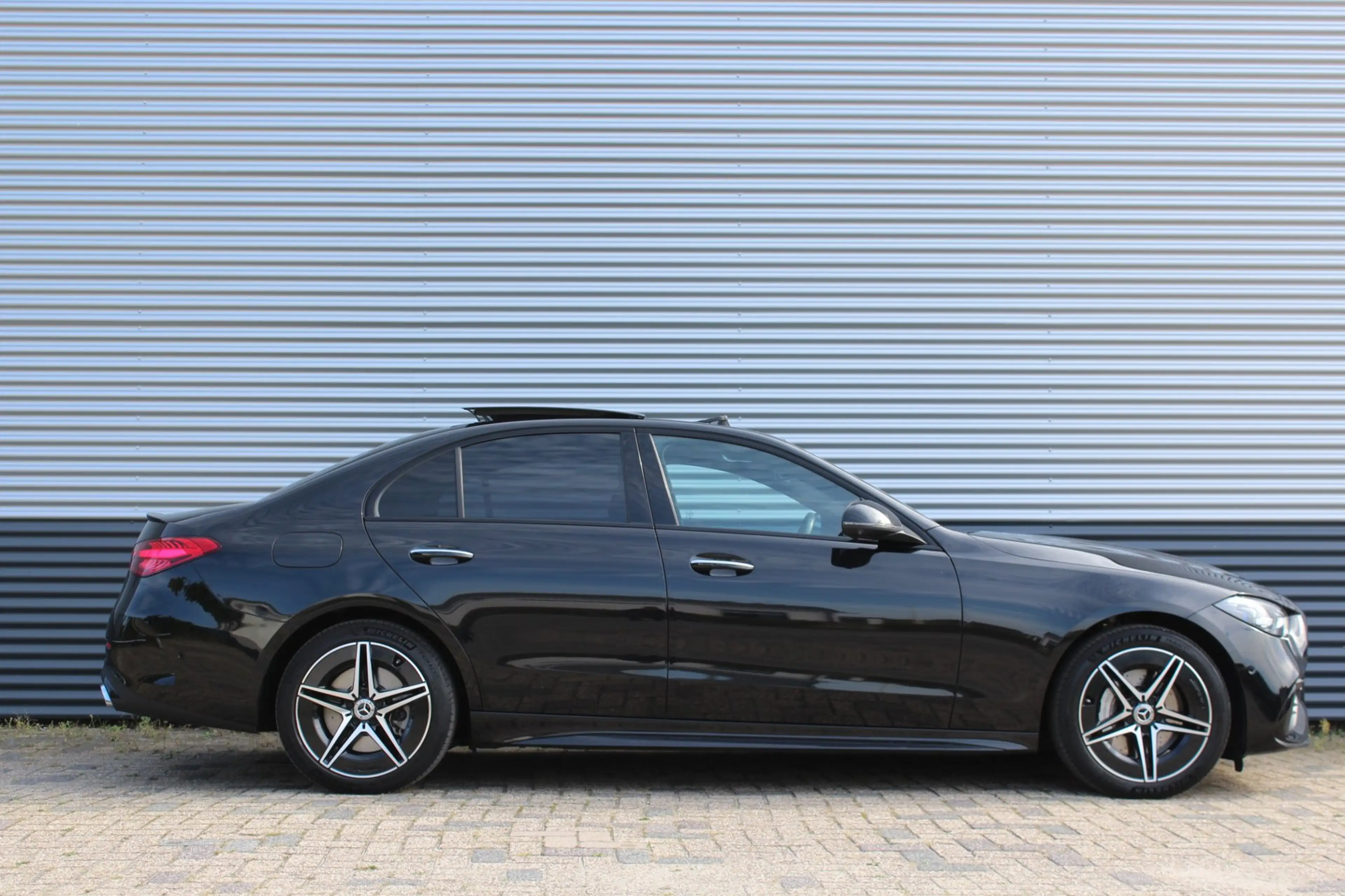 Mercedes-Benz C 300 e AMG | Pano | 360 | Trekhaak | Air balance pakket — photo 8