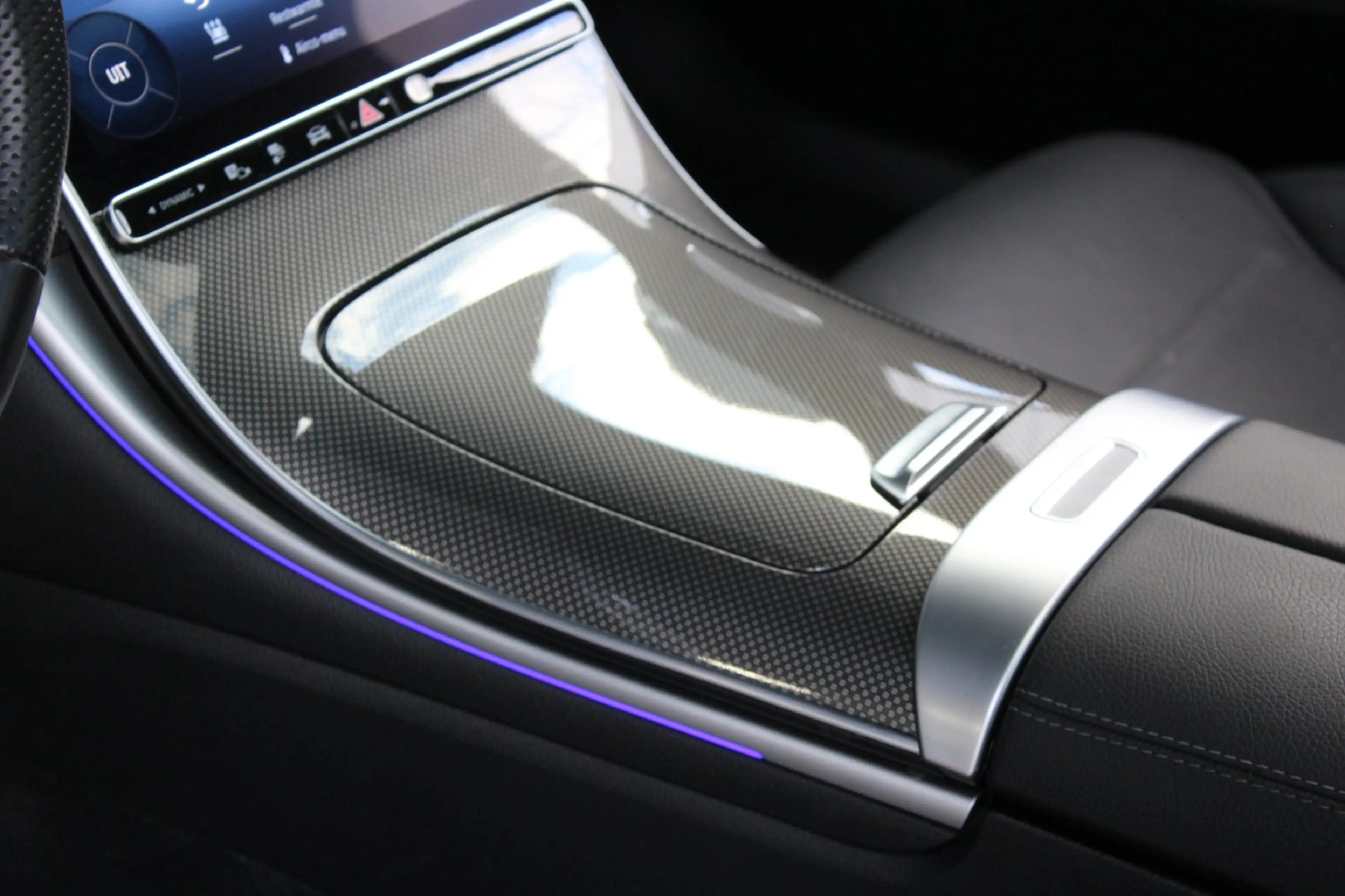 Mercedes-Benz C 300 e AMG | Pano | 360 | Trekhaak | Air balance pakket — photo 37