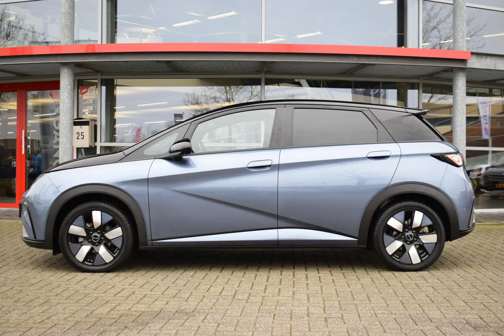 BYD Dolphin Design 60.4 kWh | Panorama dak | Cruise Control | Noir - 2