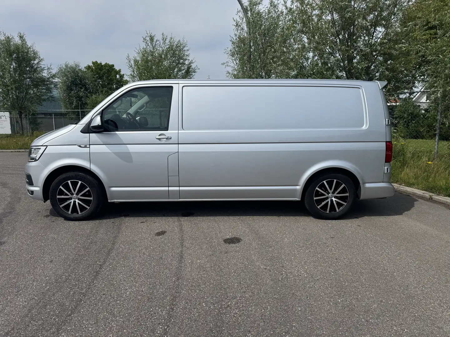 Volkswagen Transporter Volkswagen Transporter 2.0 TDI DSG Grijs - 2