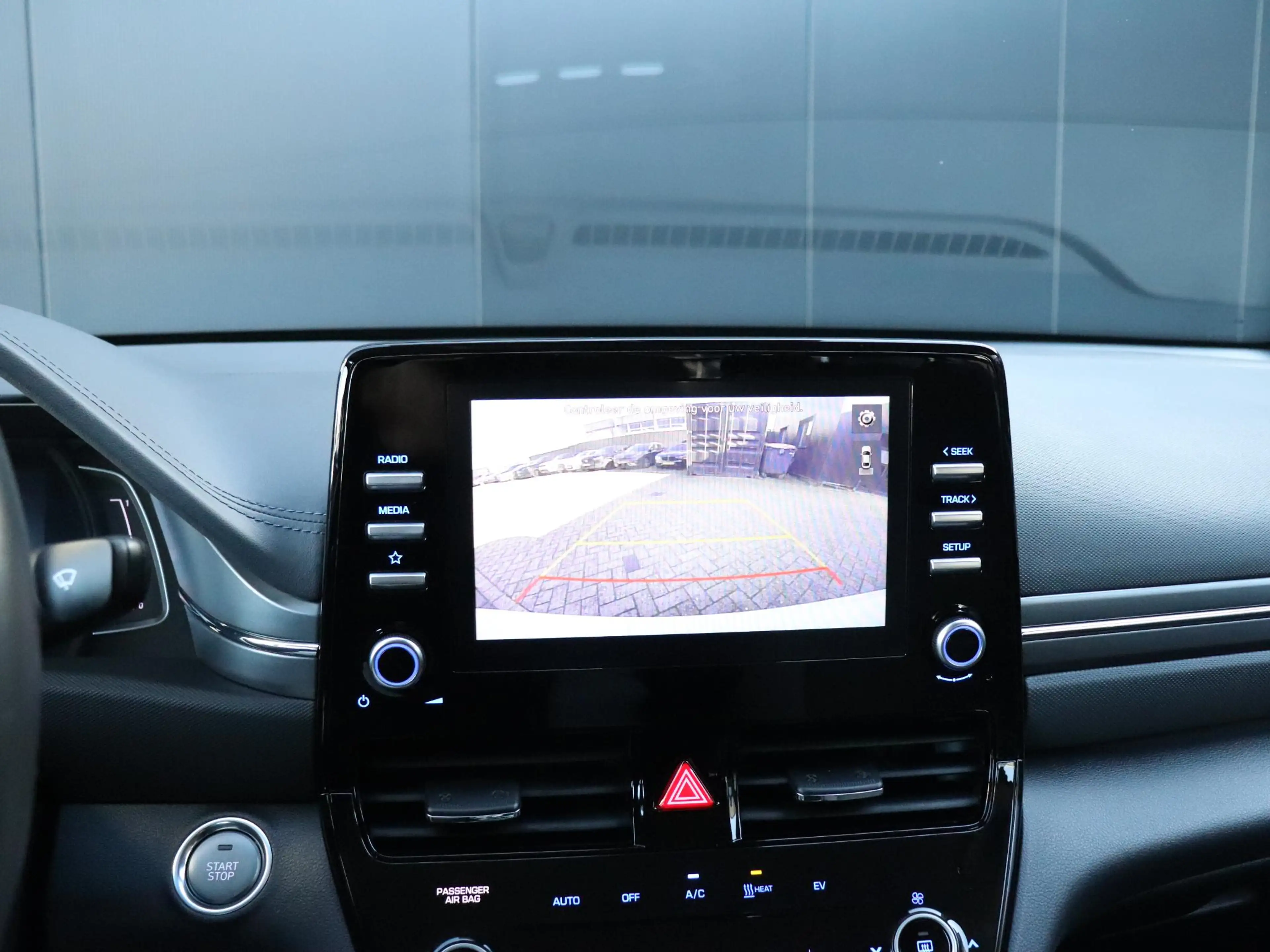 Hyundai IONIQ Comfort EV 38 kWh | CAMERA | NAVI | CRUISE | APPLE — photo 9