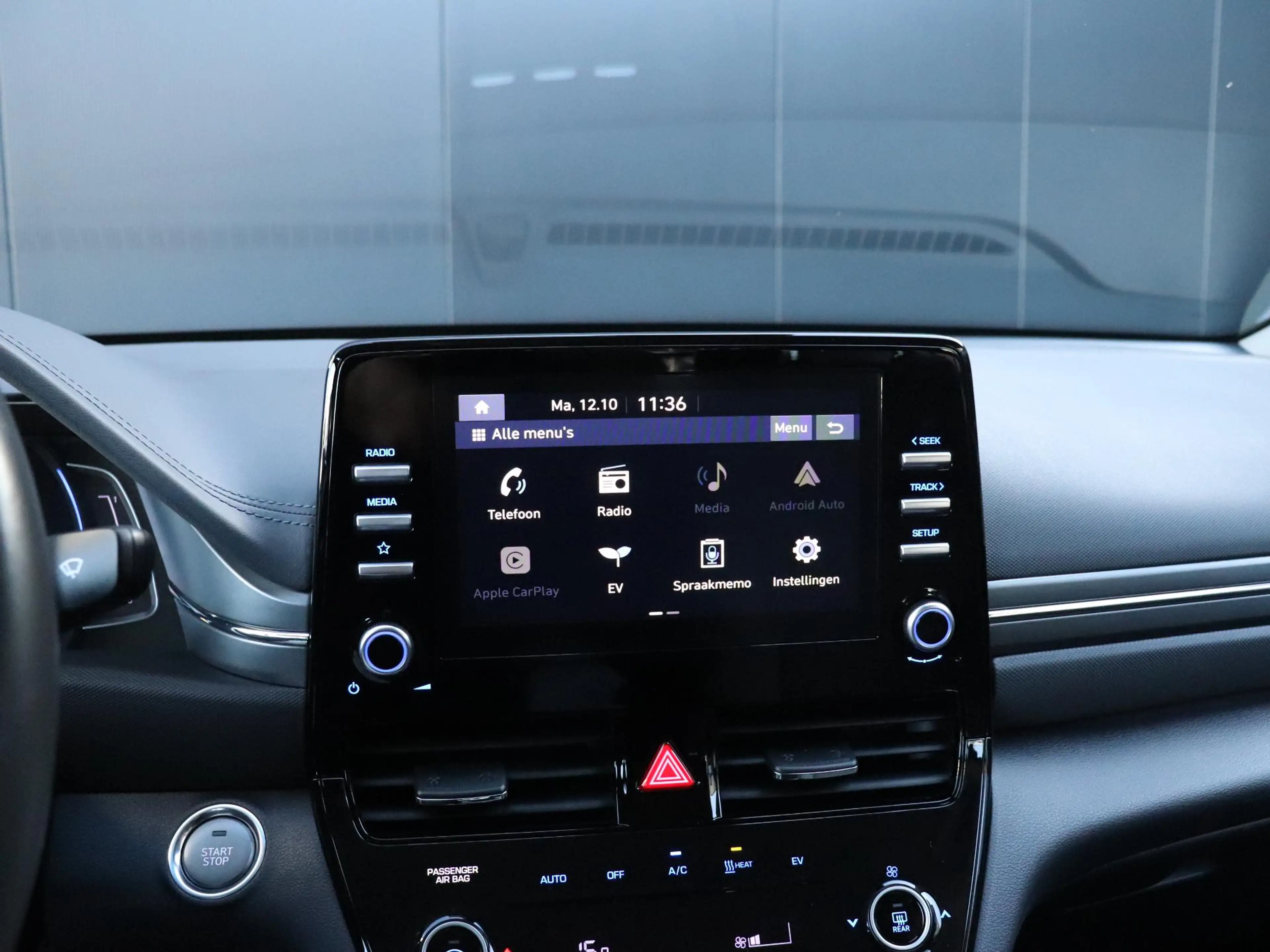 Hyundai IONIQ Comfort EV 38 kWh | CAMERA | NAVI | CRUISE | APPLE — photo 8