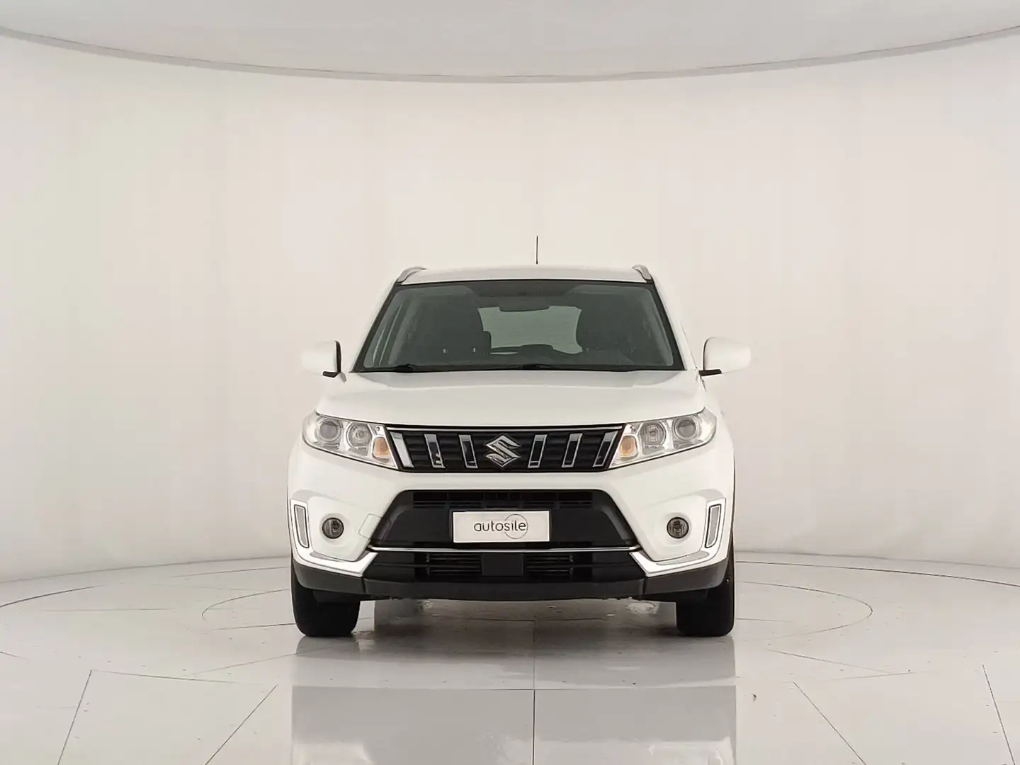Suzuki Vitara 1.0 boosterjet Cool 2wd auto Weiß - 2