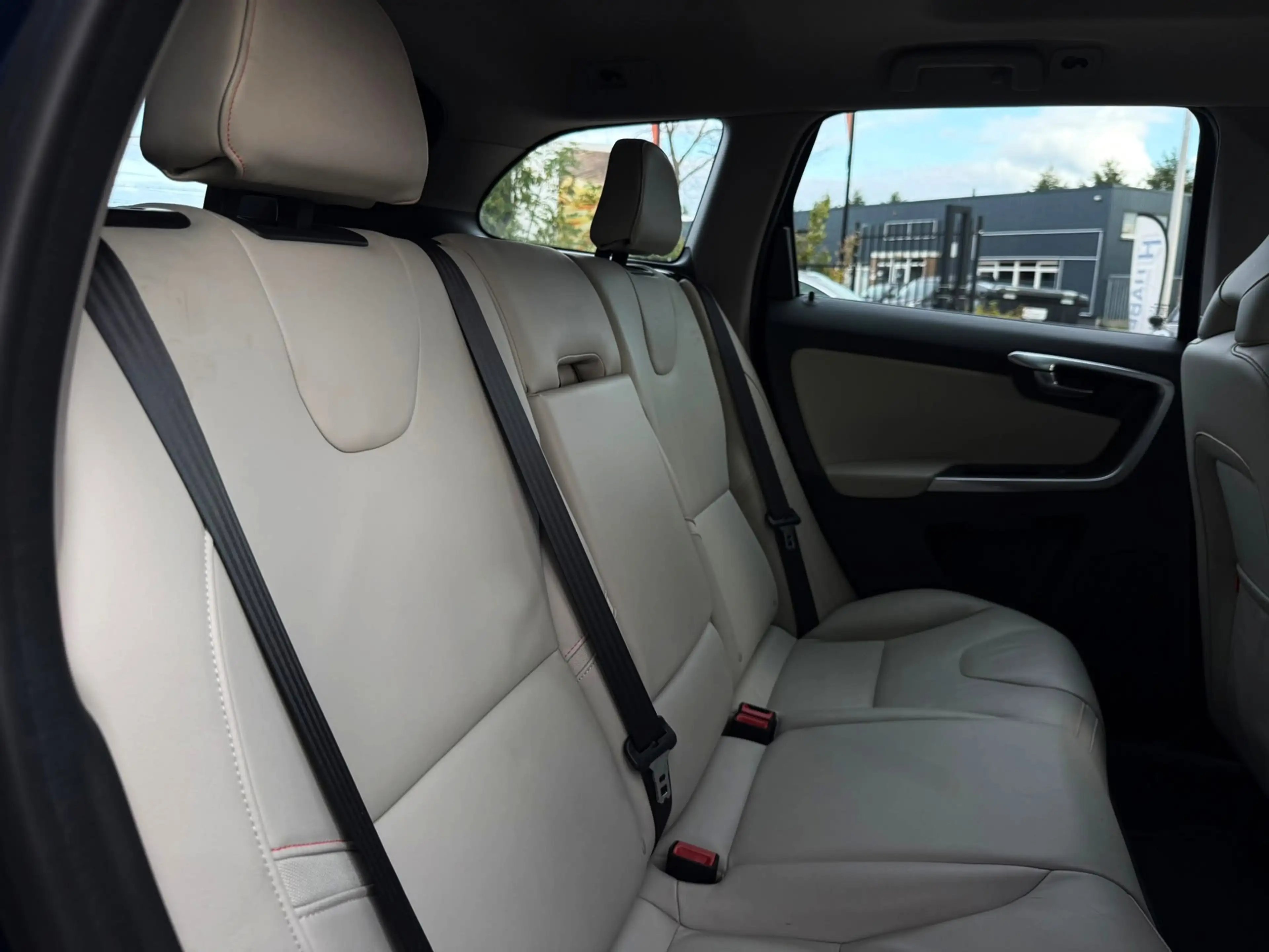 Volvo XC60 2.0 T5 FWD Ocean Race 245PK|NL Auto|Navi|AUT|Adapt — photo 37