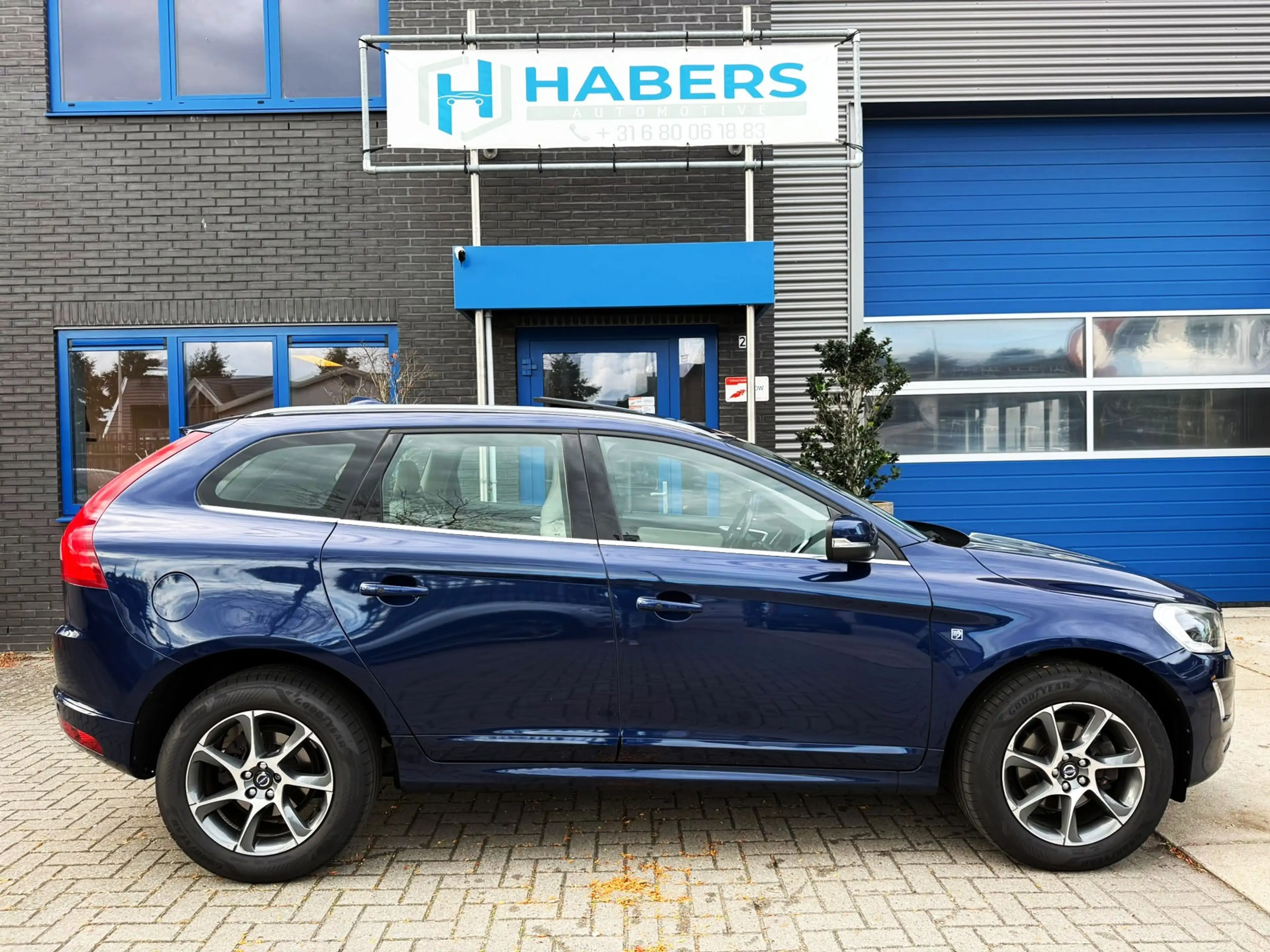 Volvo XC60 2.0 T5 FWD Ocean Race 245PK|NL Auto|Navi|AUT|Adapt — photo 9