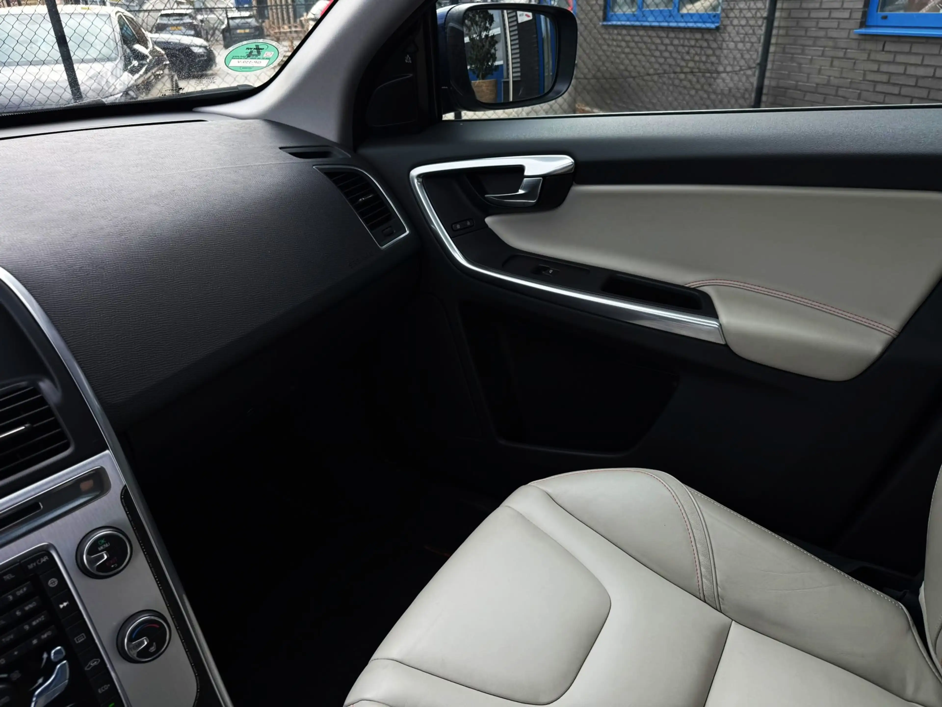 Volvo XC60 2.0 T5 FWD Ocean Race 245PK|NL Auto|Navi|AUT|Adapt — photo 24