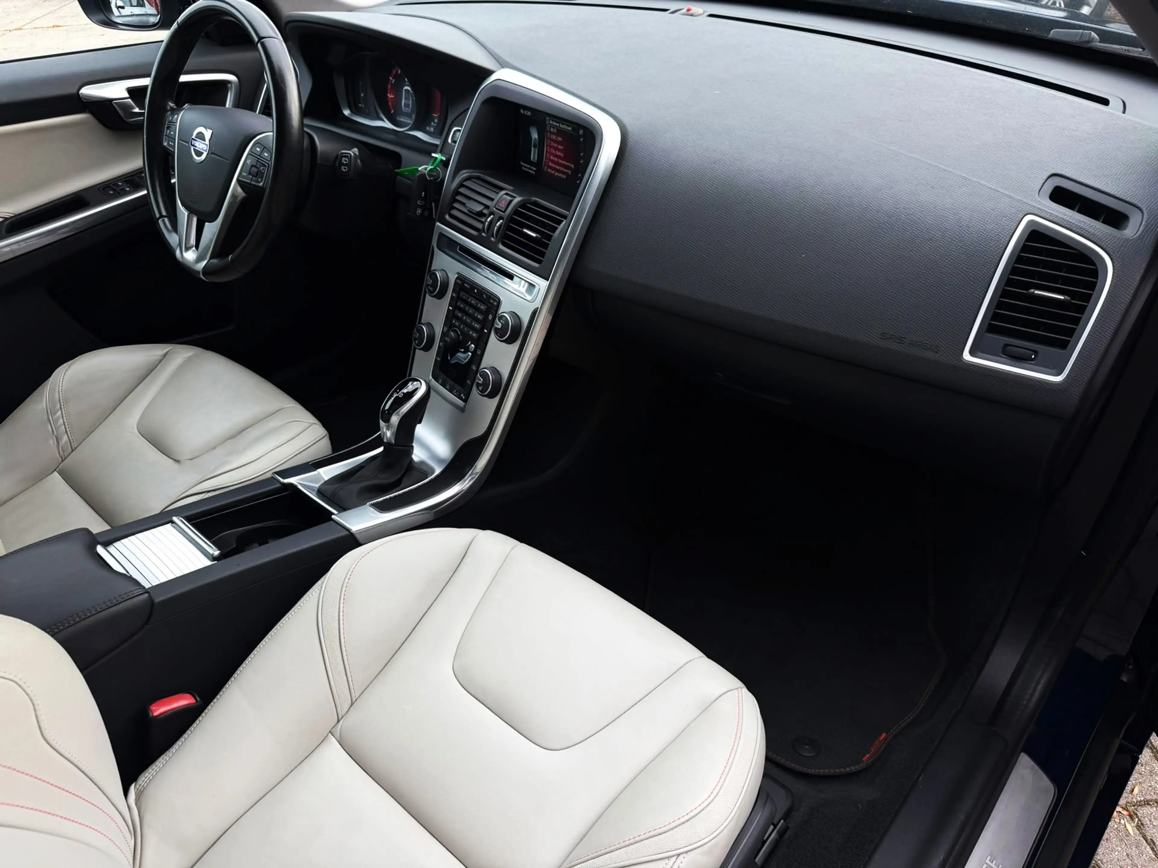 Volvo XC60 2.0 T5 FWD Ocean Race 245PK|NL Auto|Navi|AUT|Adapt — photo 33