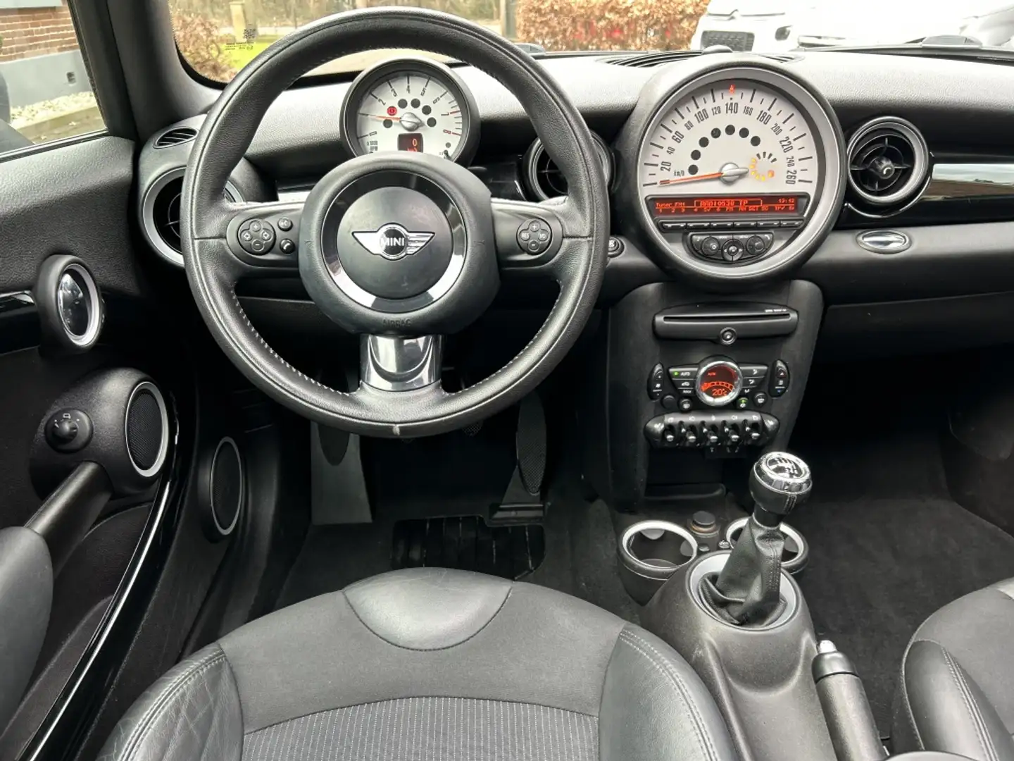 MINI Cooper Mini 1.6 Panoramadak, Stoelverwarming, 17” LMV Oranje - 2