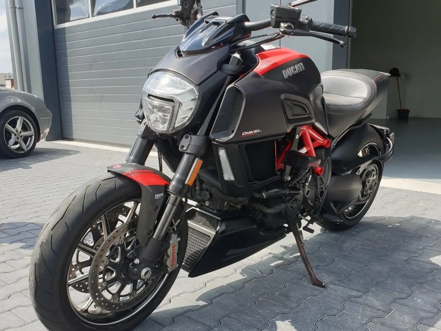 Ducati Diavel Carbon Negro - 1