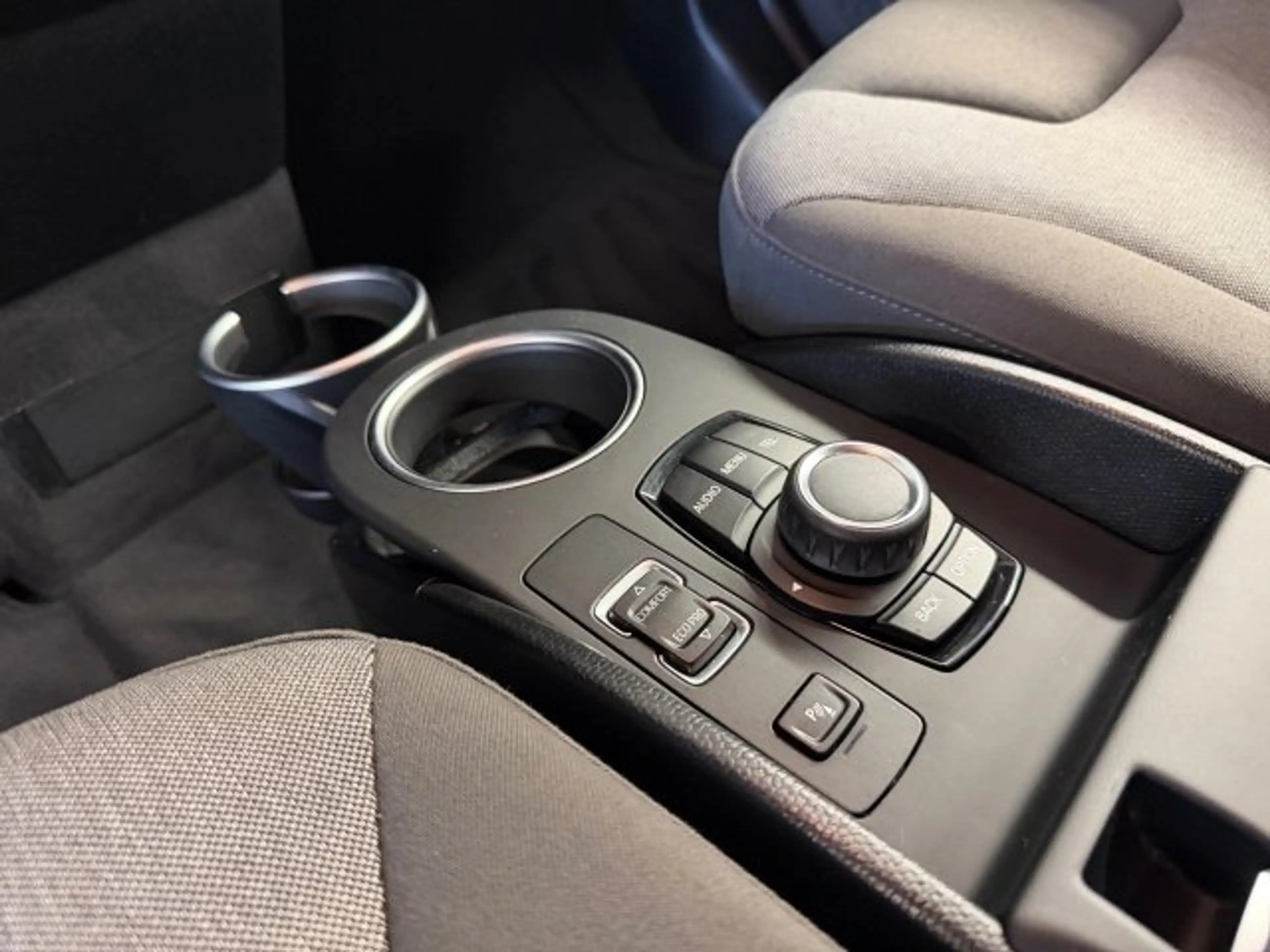 BMW i3 eDrive BEV i01 IB1 — photo 15